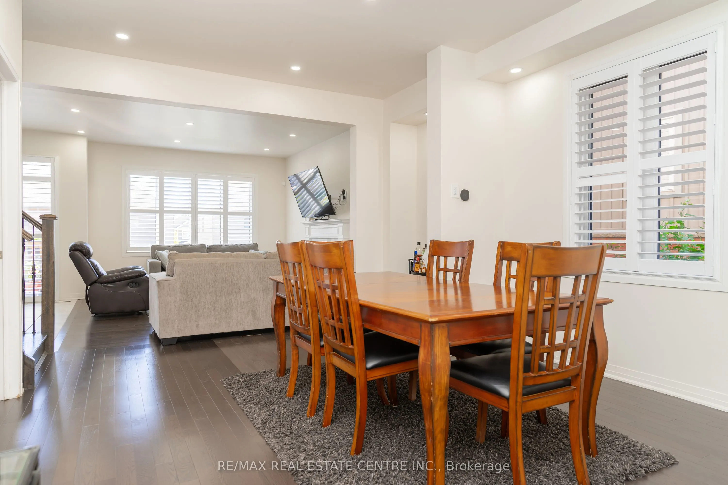 10 Drew Brown Boulevard