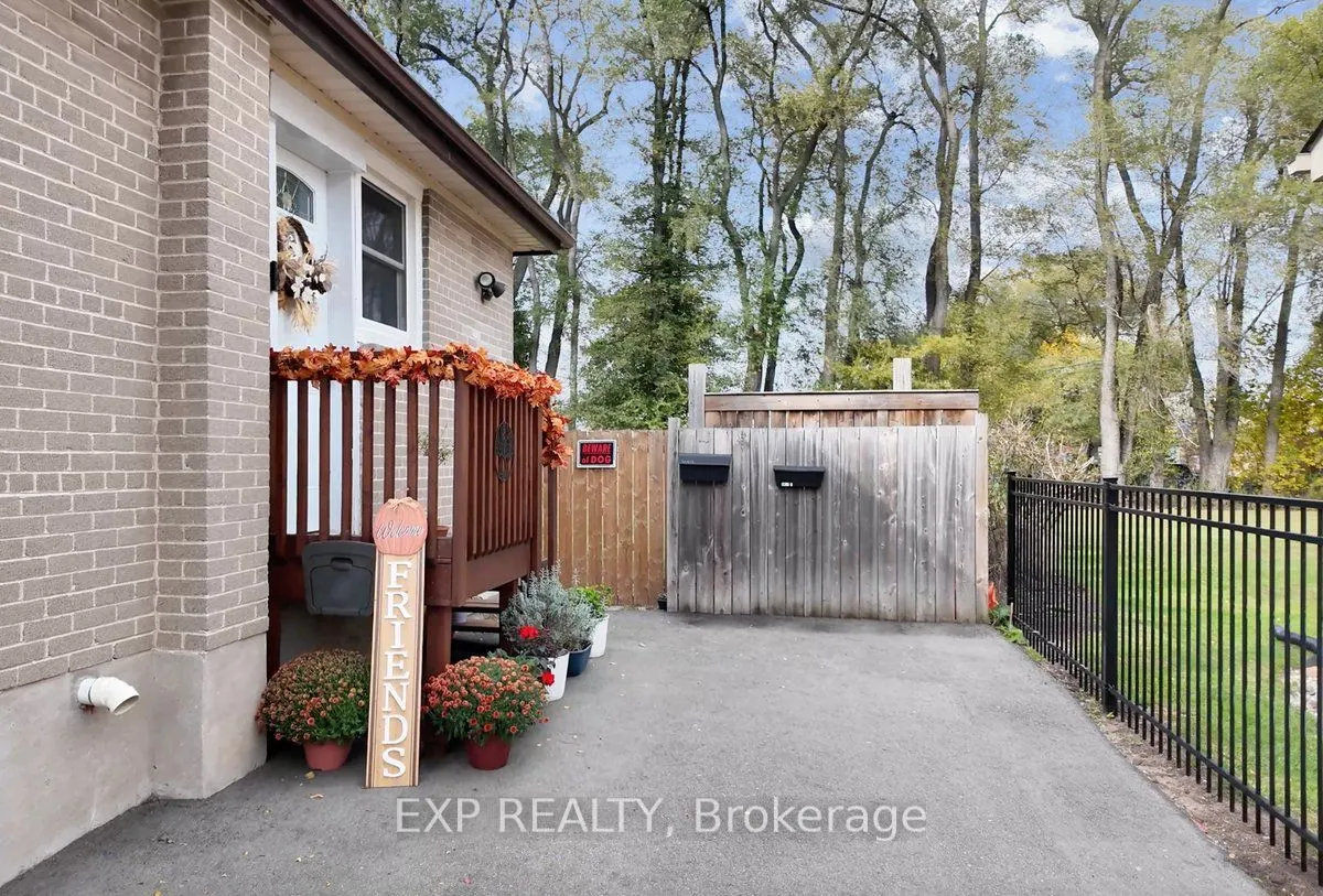 667 Wickens Avenue, #Lower