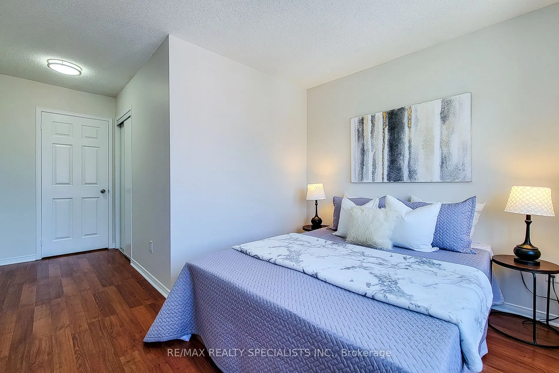 3434 REDPATH Circle