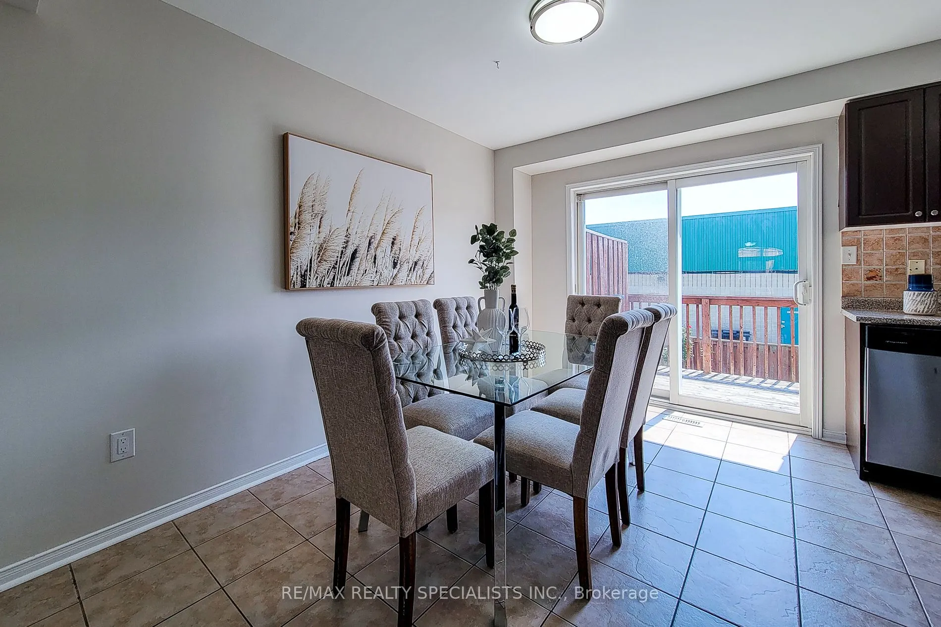 3434 REDPATH Circle