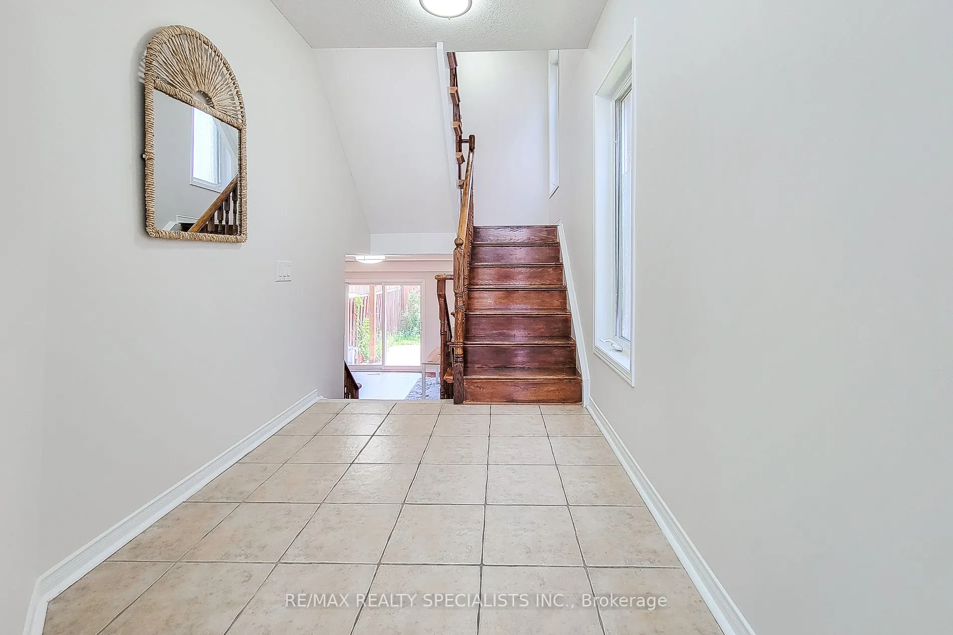 3434 REDPATH Circle