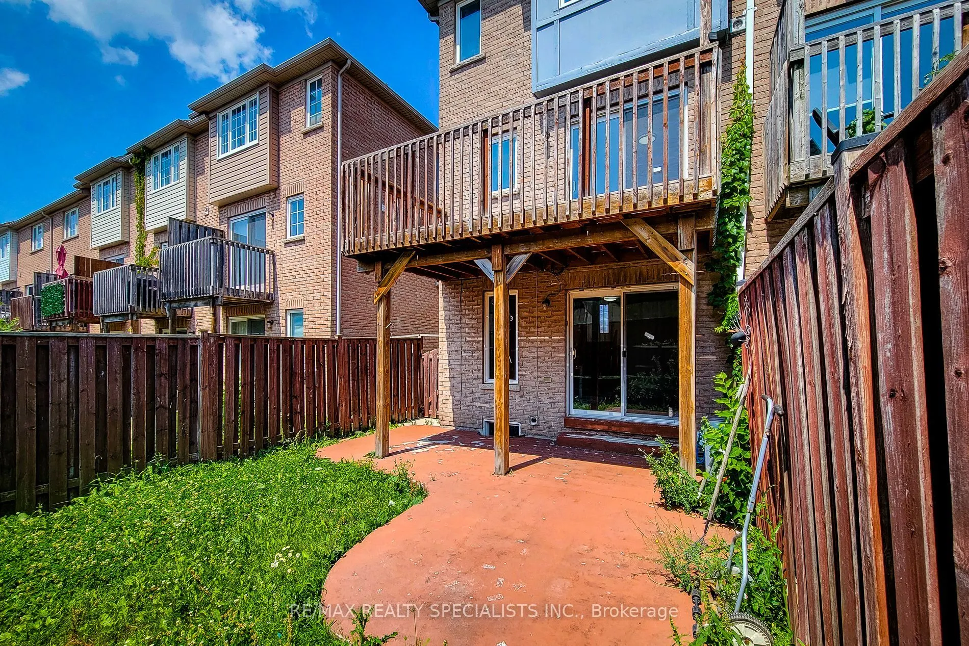 3434 REDPATH Circle