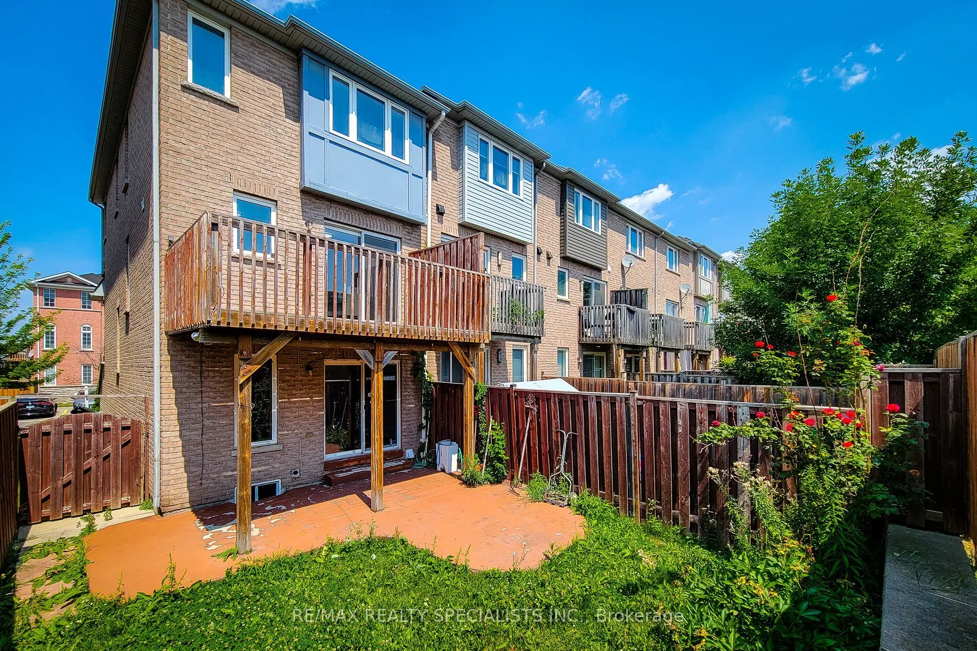 3434 REDPATH Circle