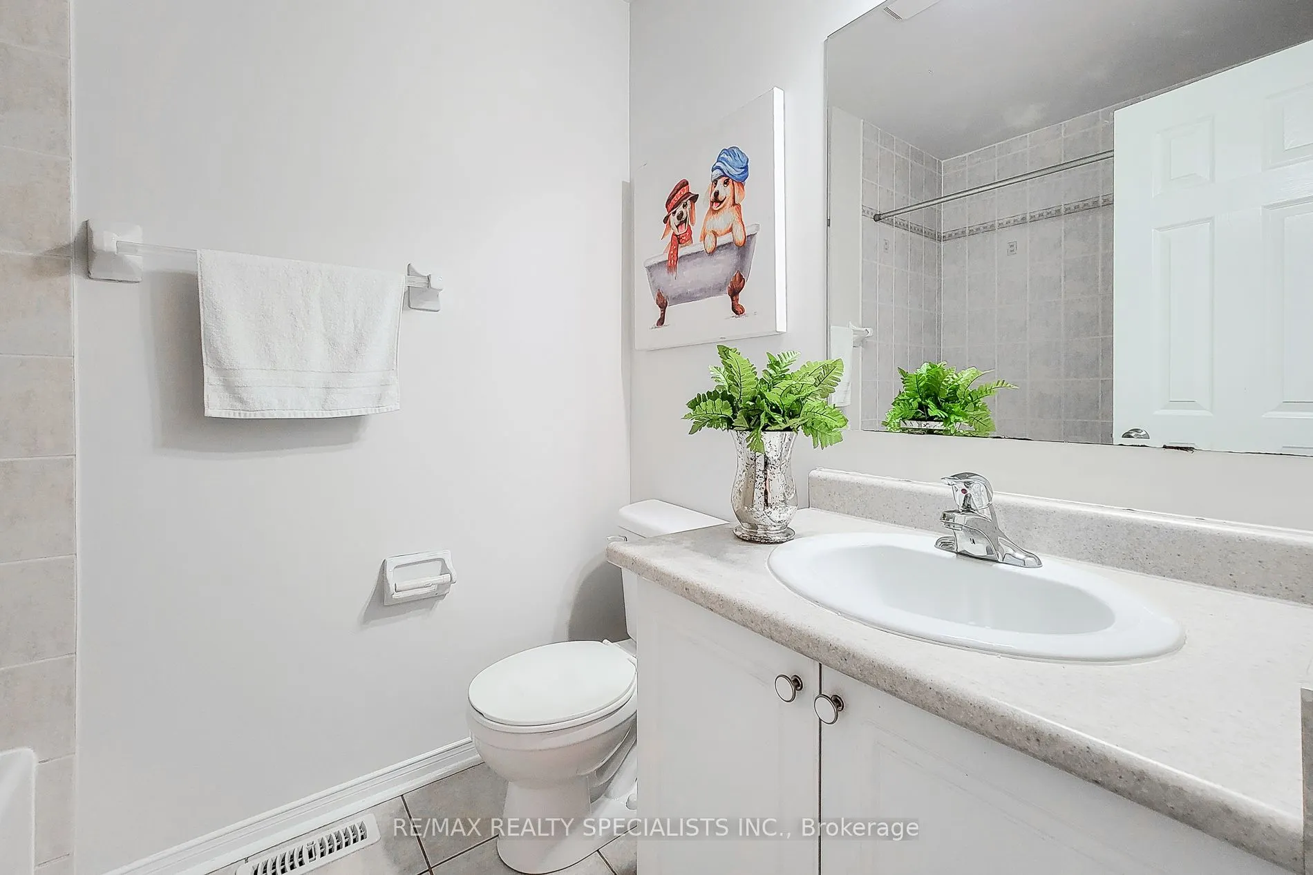 3434 REDPATH Circle