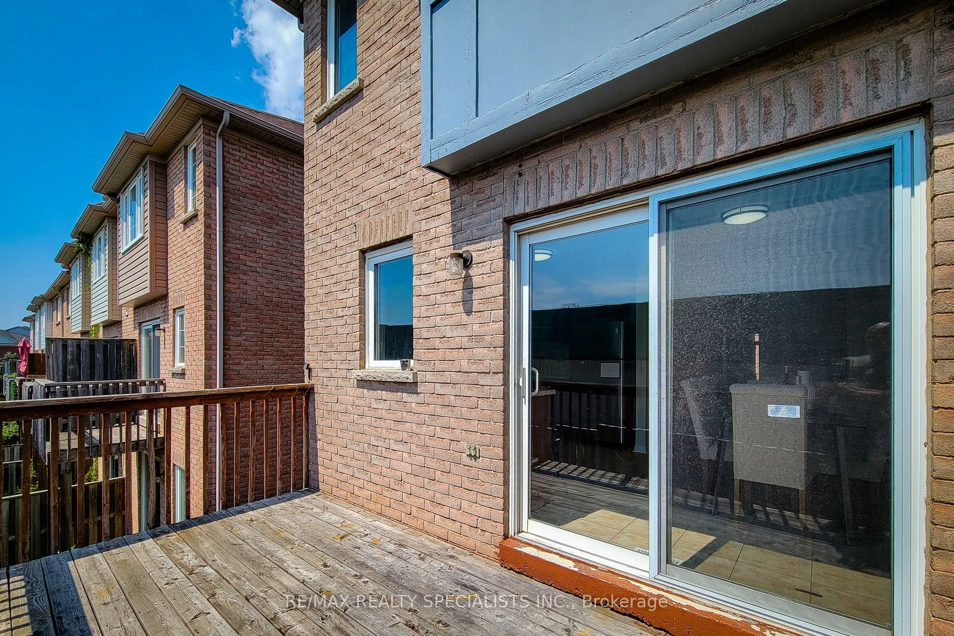 3434 REDPATH Circle