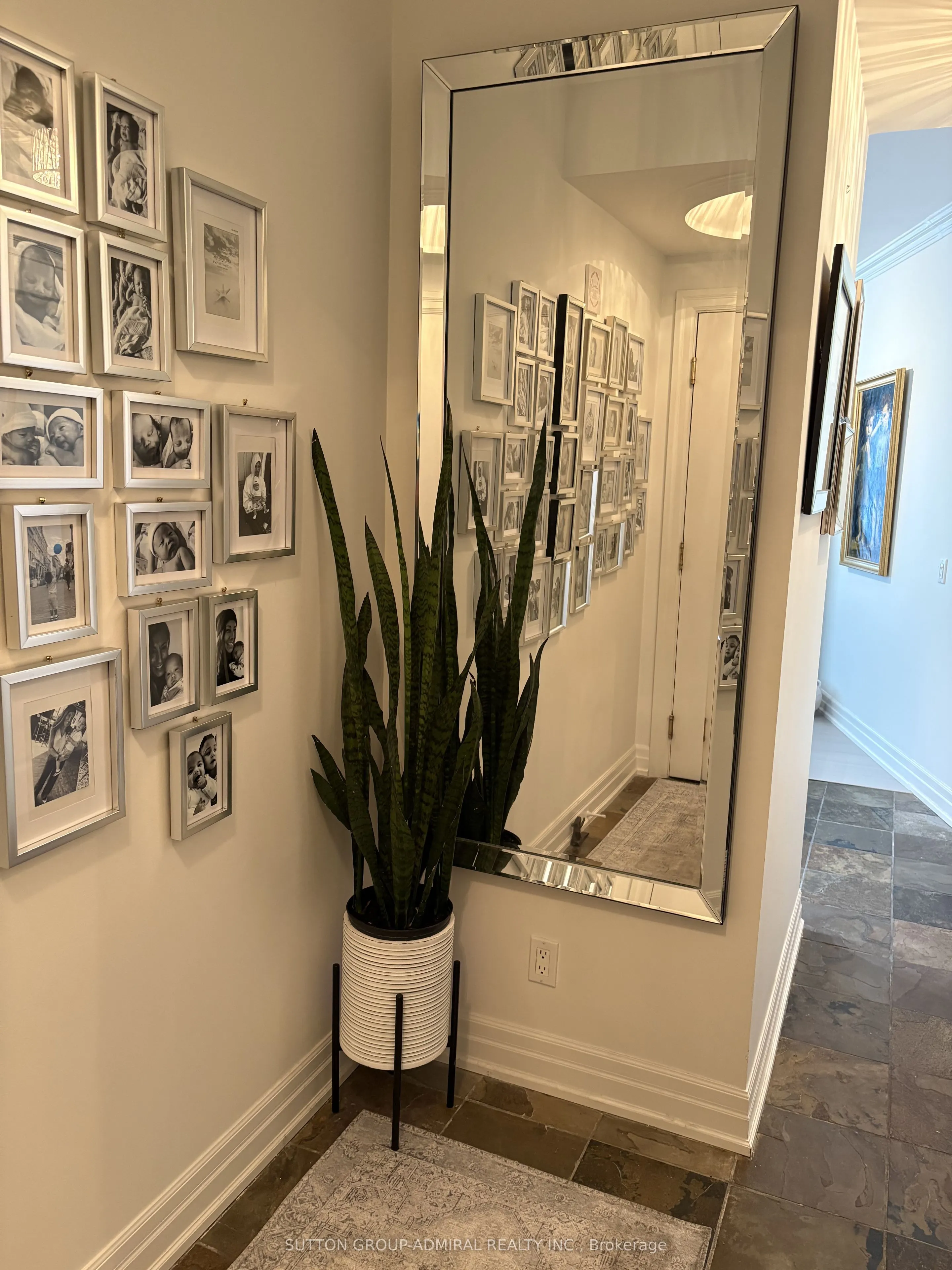2087 Lakeshore Boulevard, #503