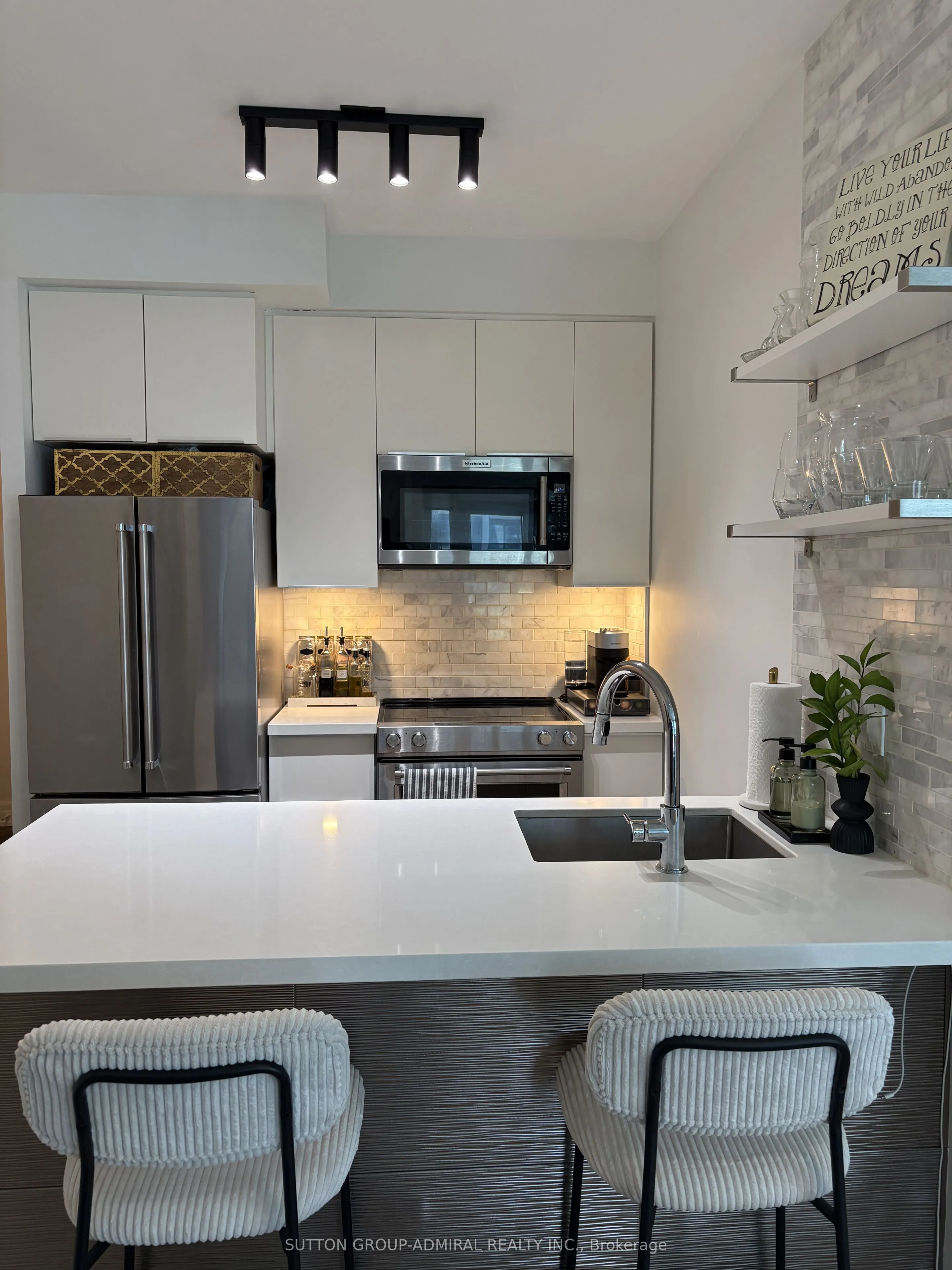 2087 Lakeshore Boulevard, #503