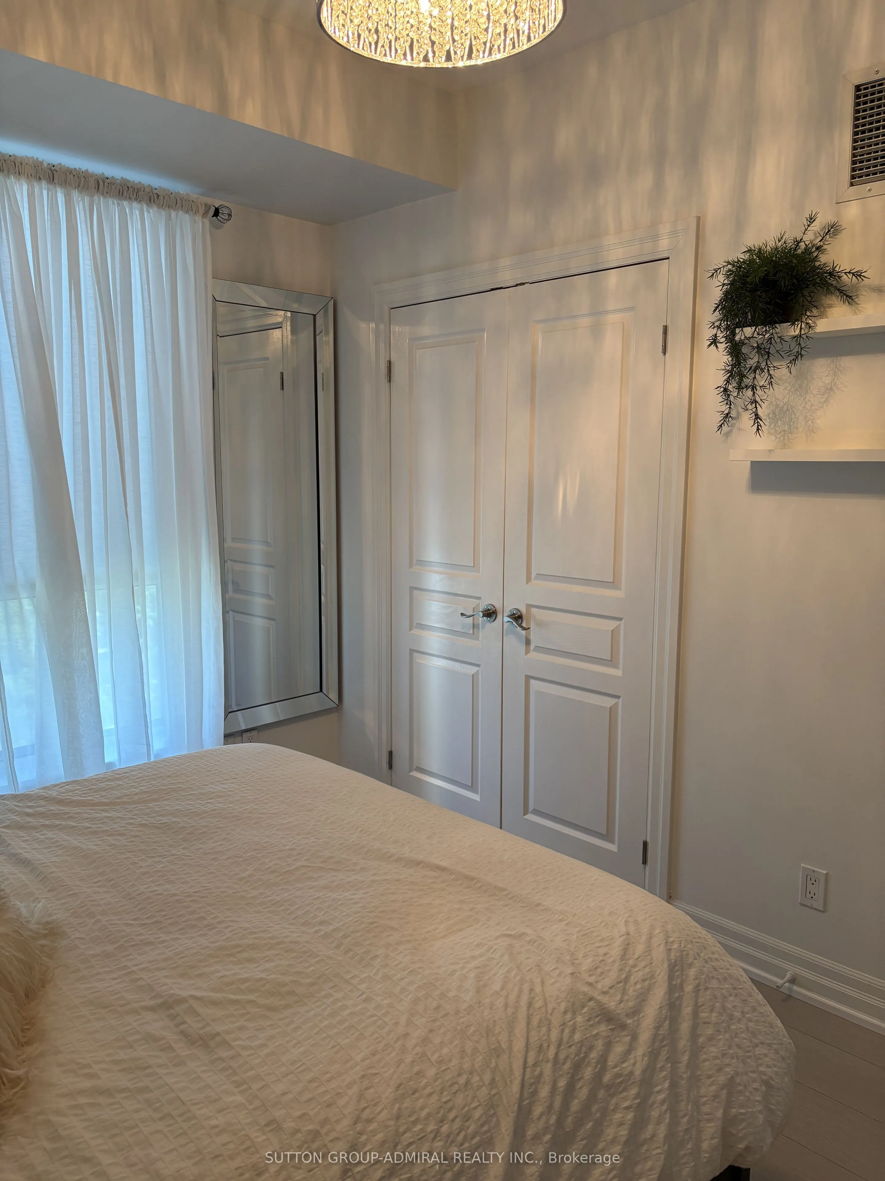 2087 Lakeshore Boulevard, #503
