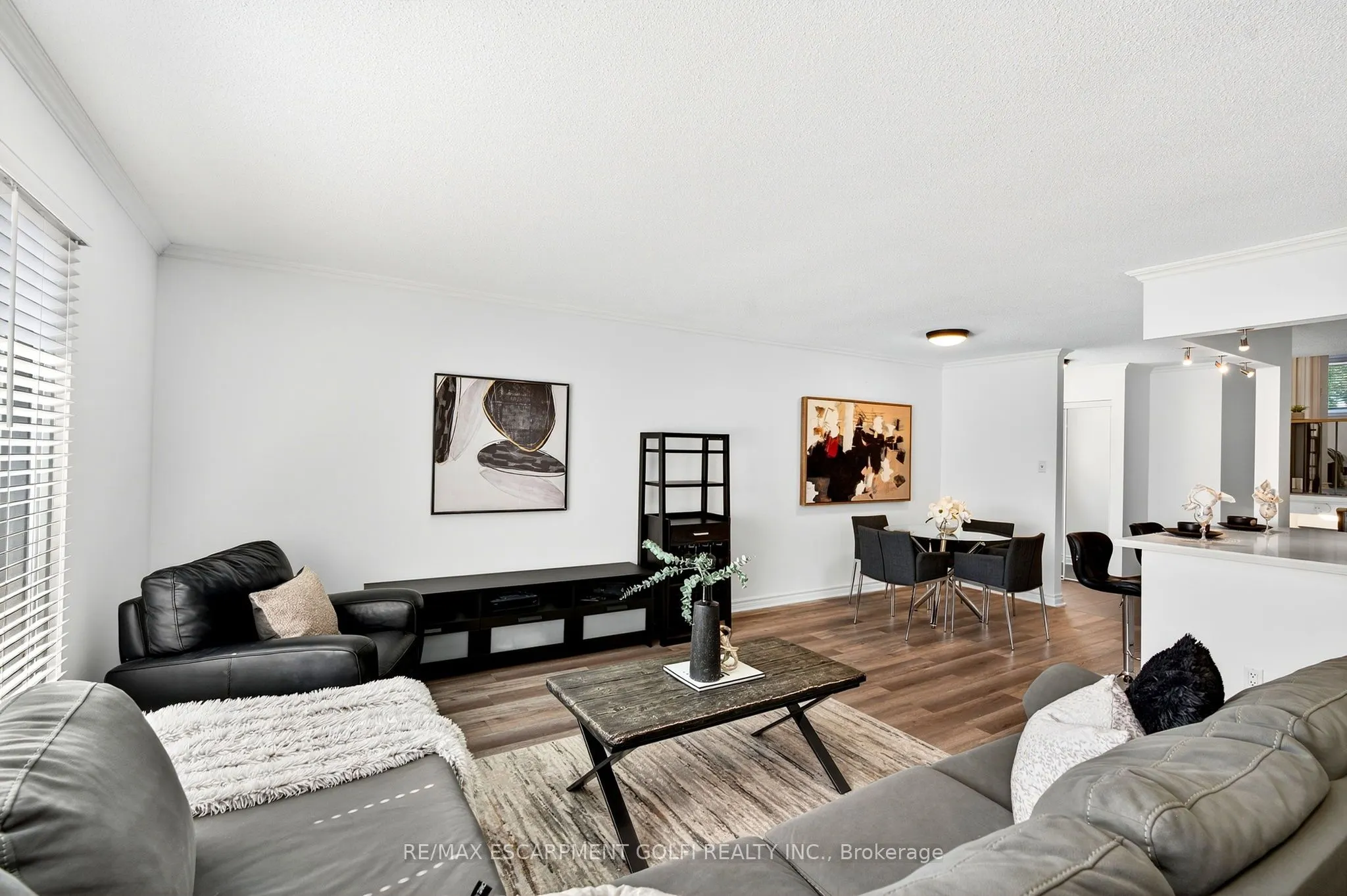 2221 MANCHESTER Drive