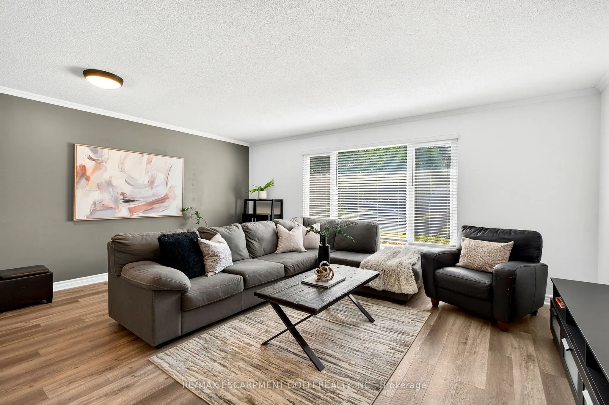 2221 MANCHESTER Drive
