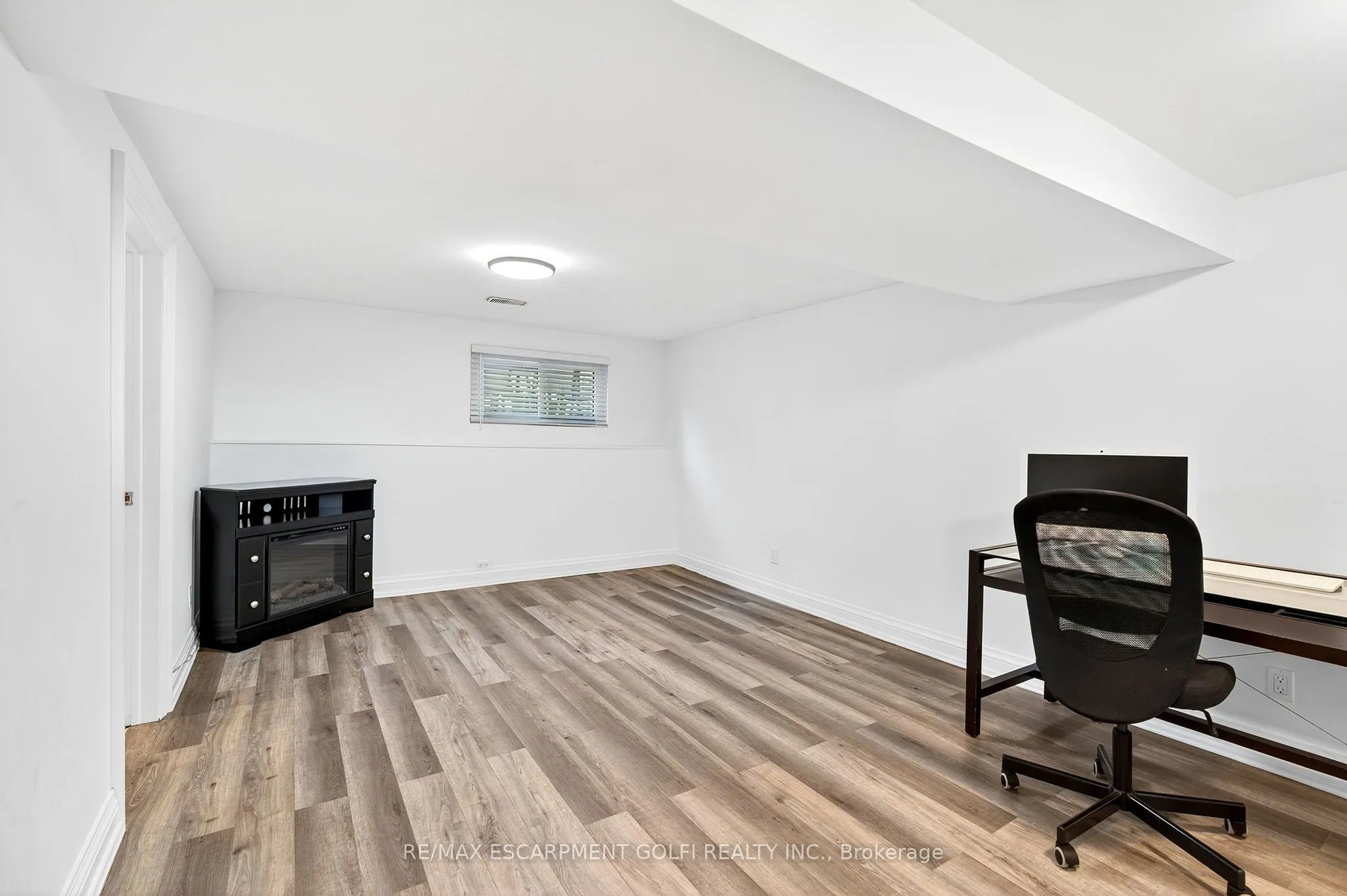 2221 MANCHESTER Drive
