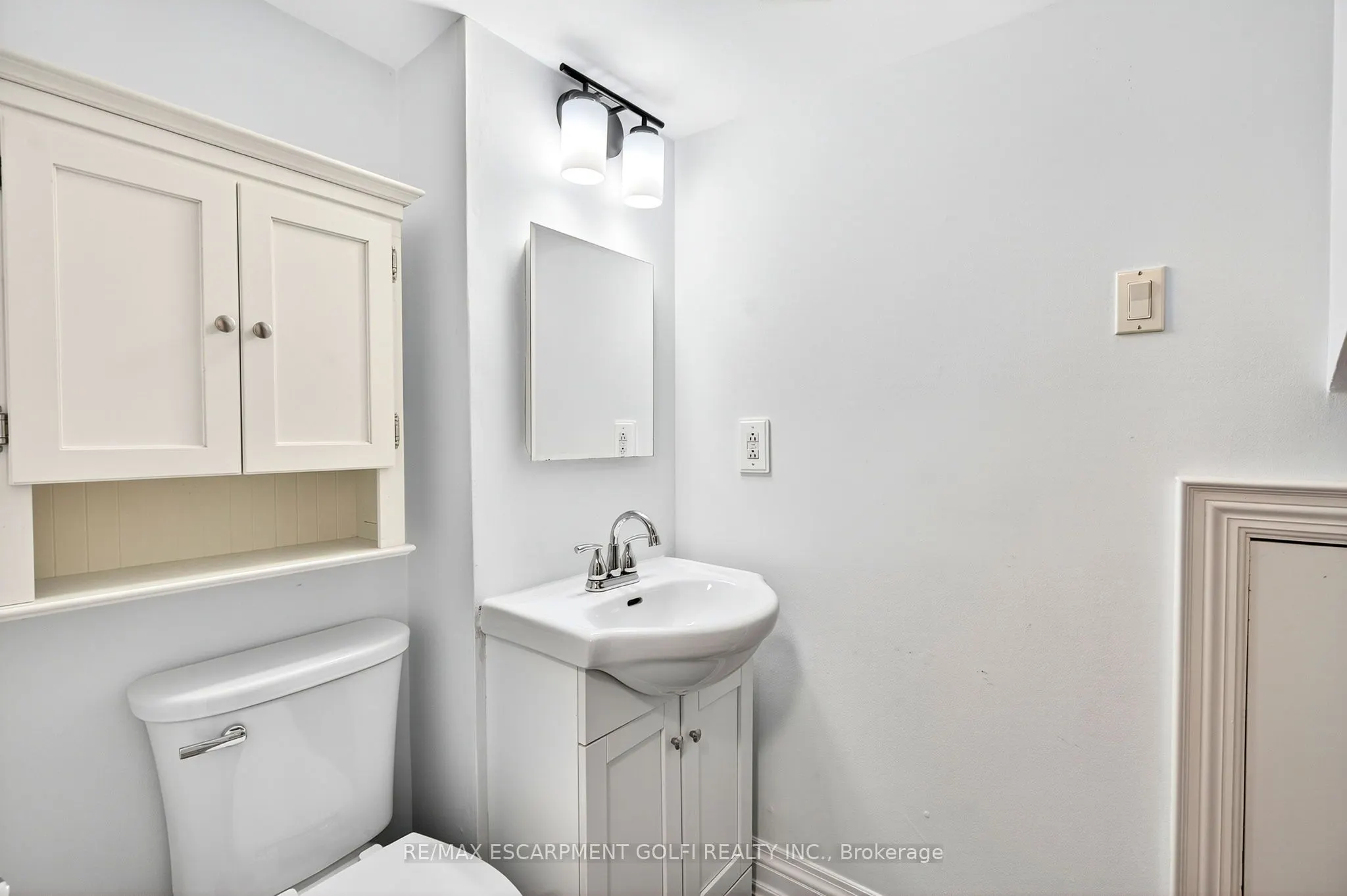 2221 MANCHESTER Drive