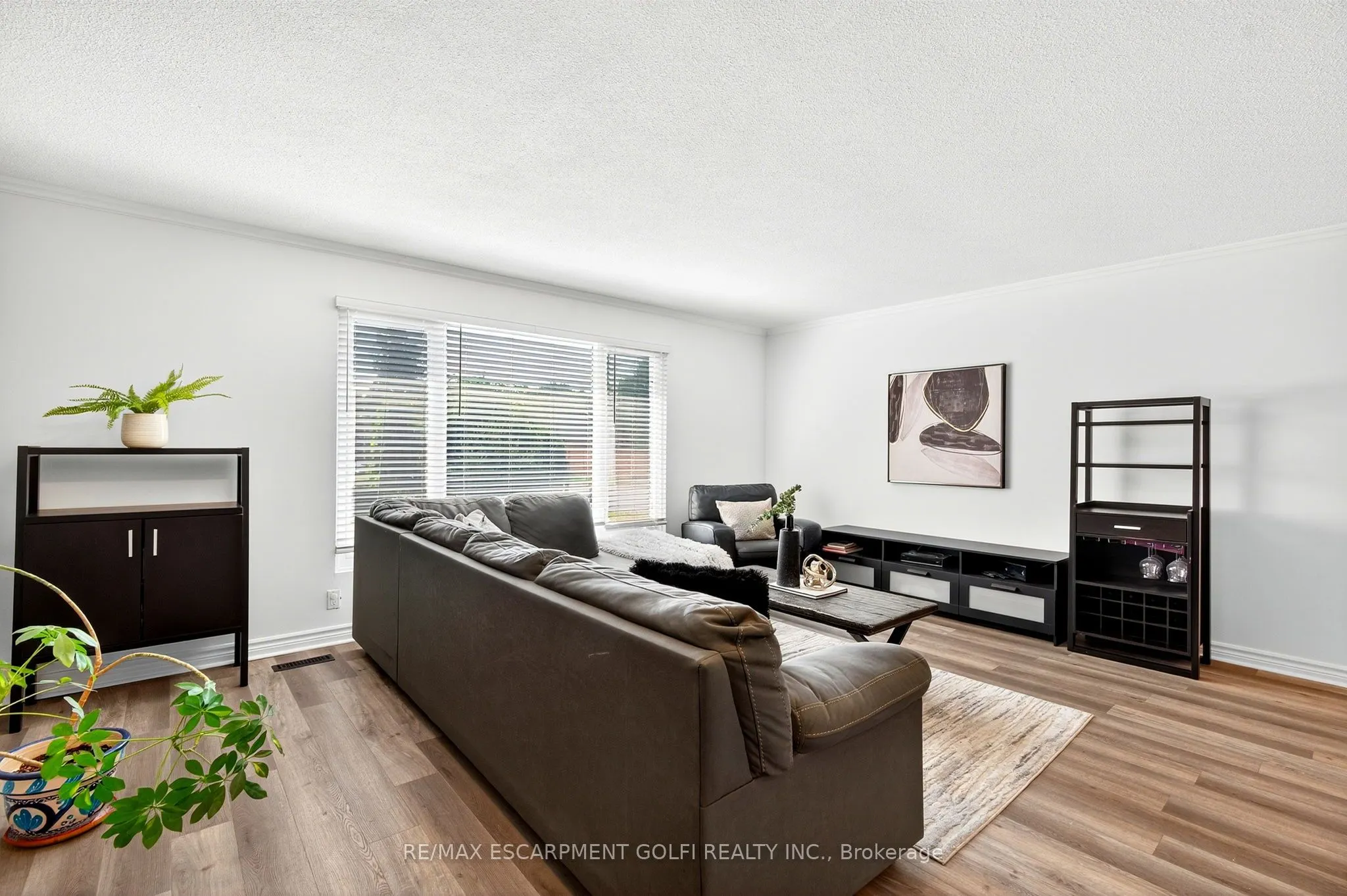 2221 MANCHESTER Drive