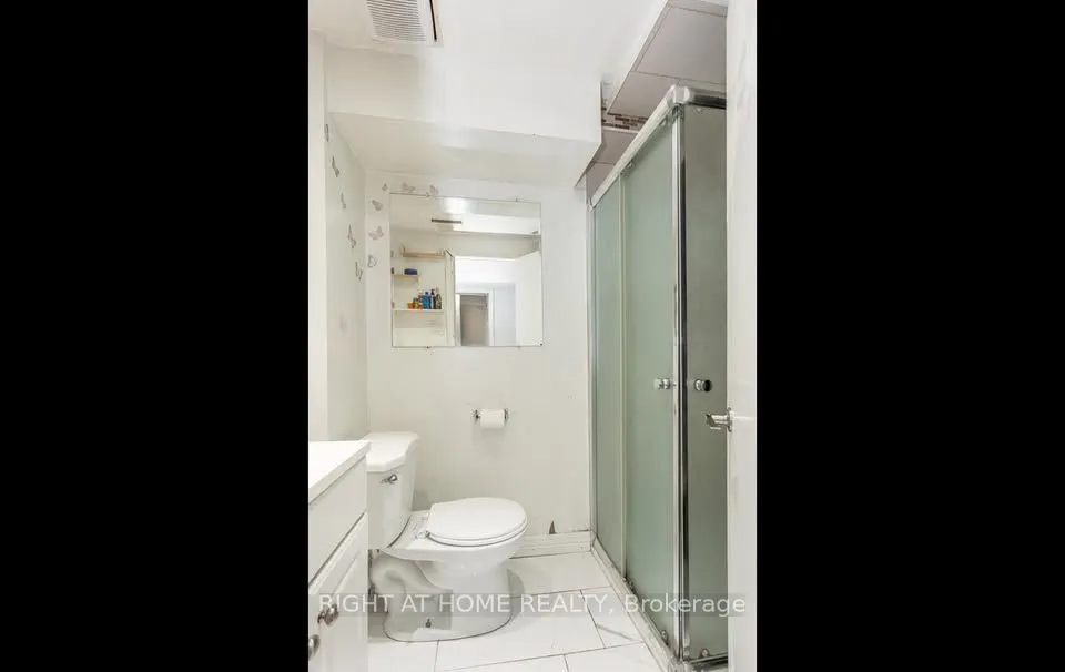 86 Clarridge Court N, #Basement