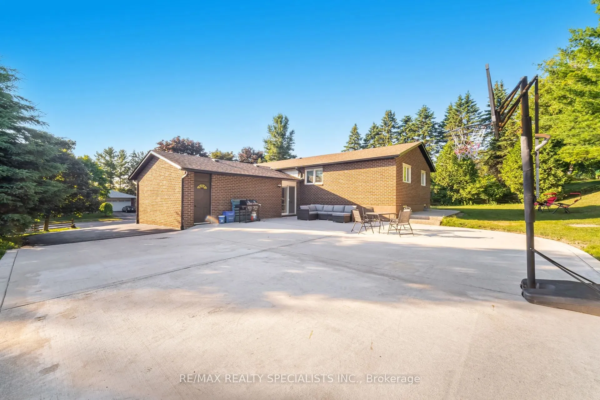 15 Valewood Drive