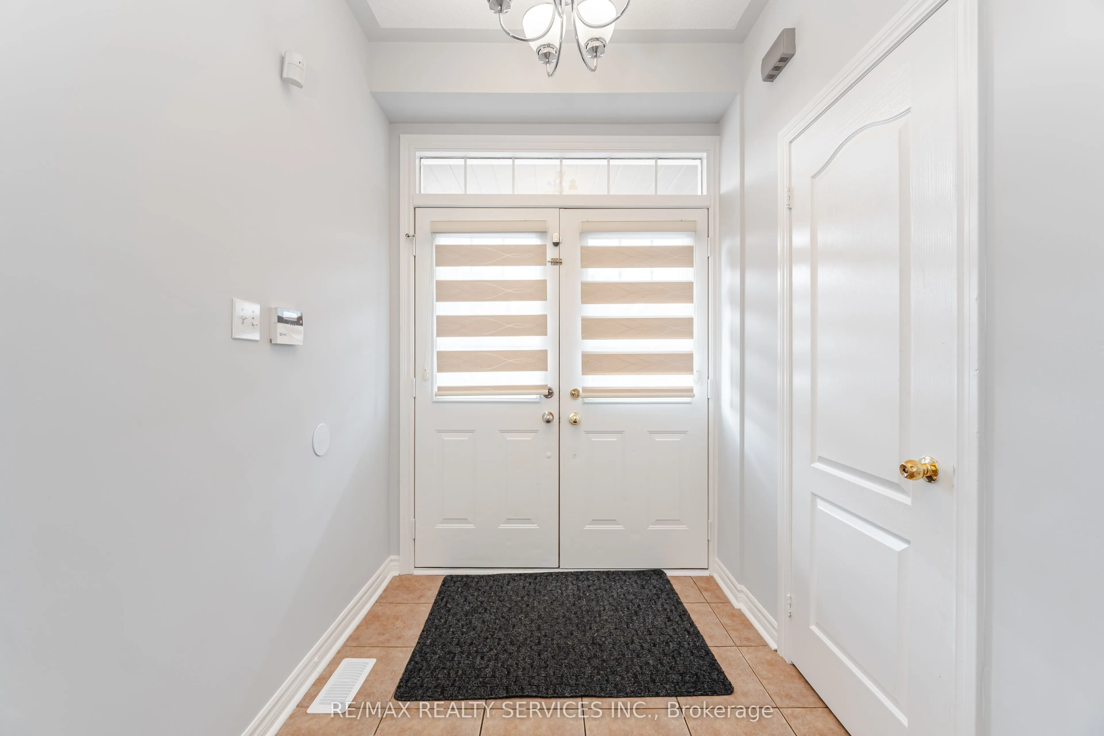 27 Hardgate Crescent