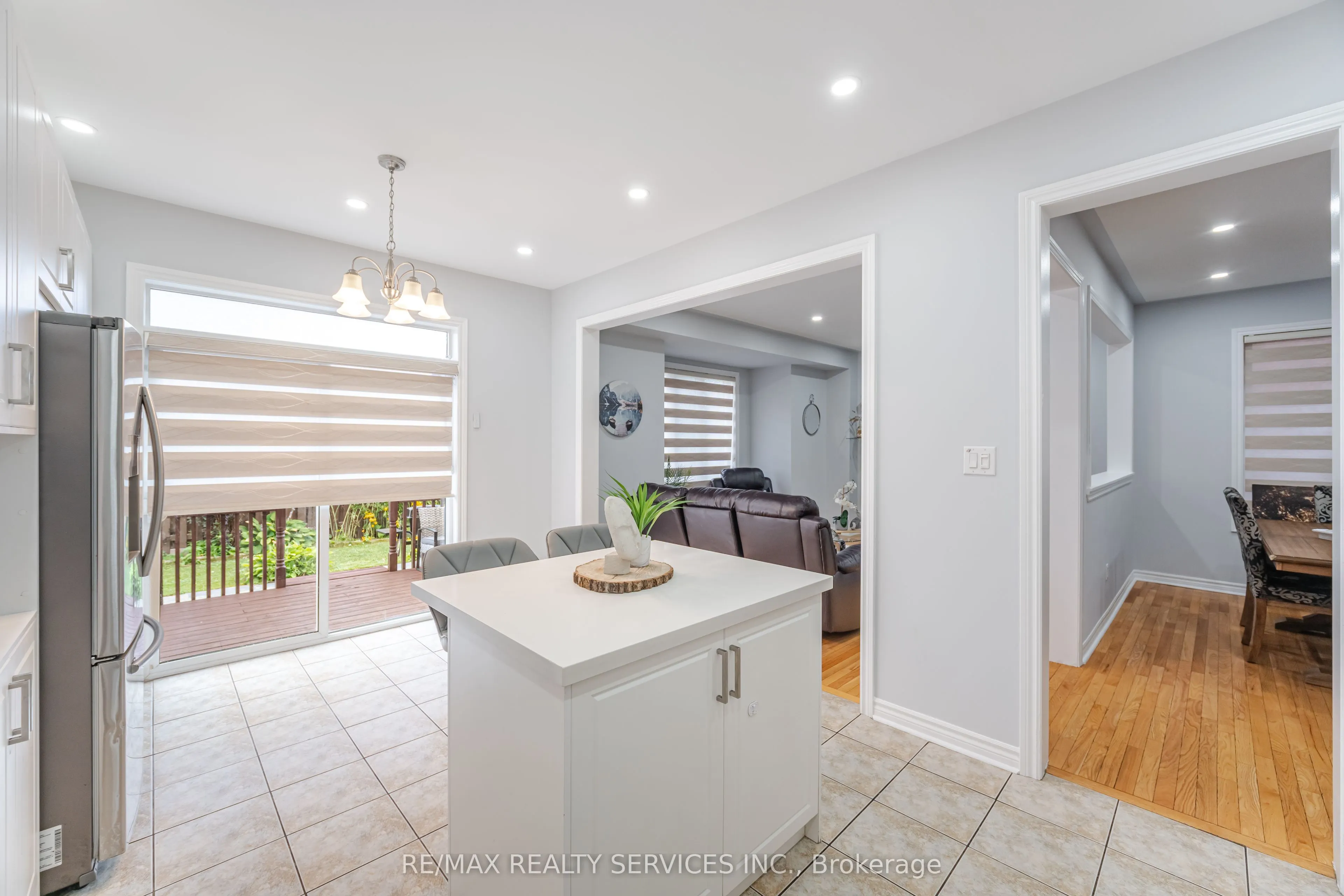 27 Hardgate Crescent