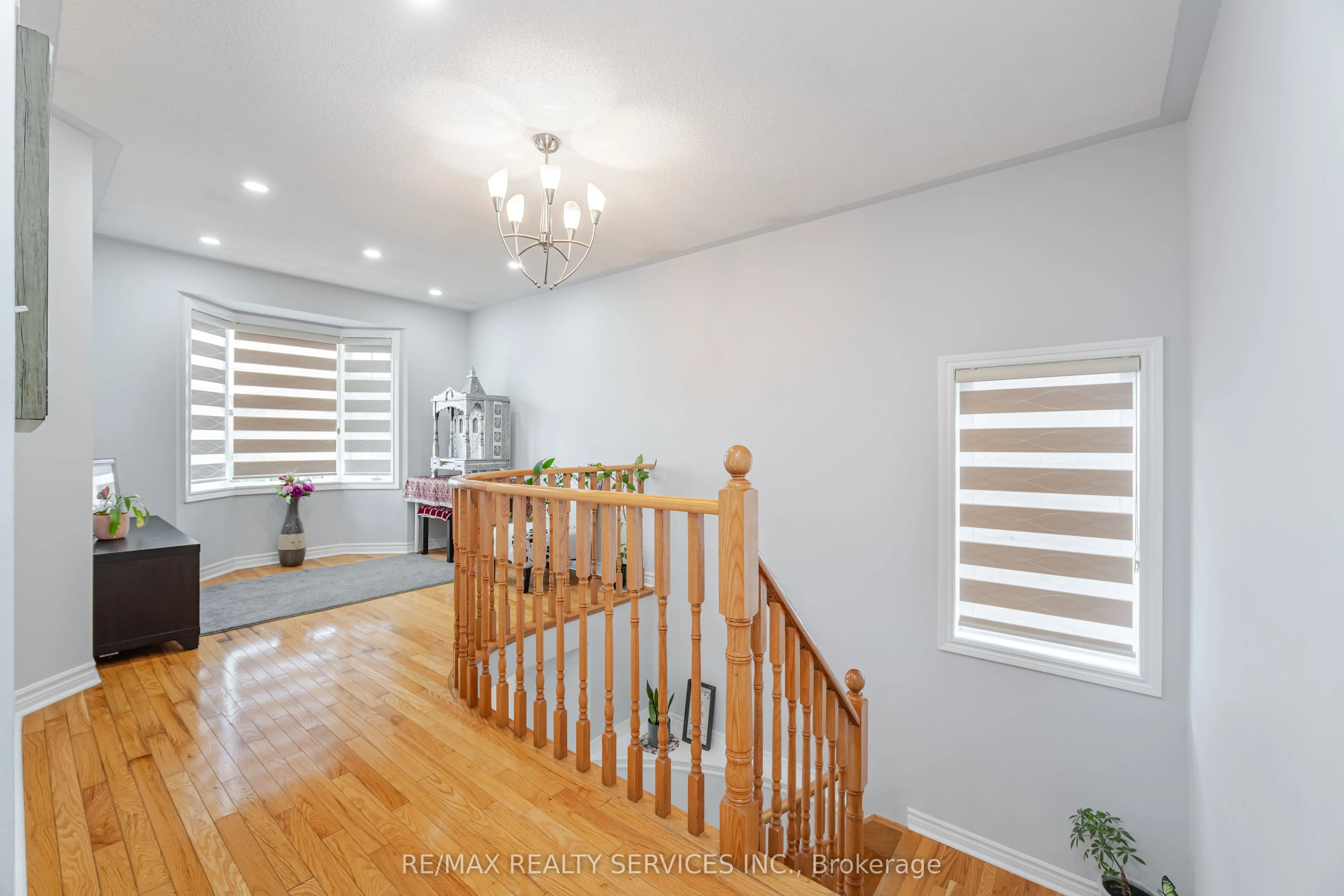 27 Hardgate Crescent