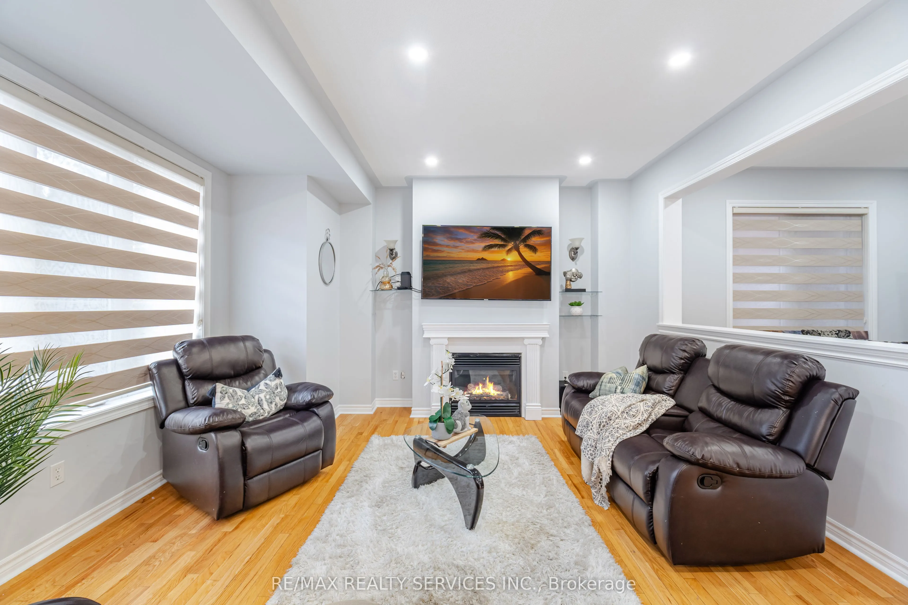 27 Hardgate Crescent