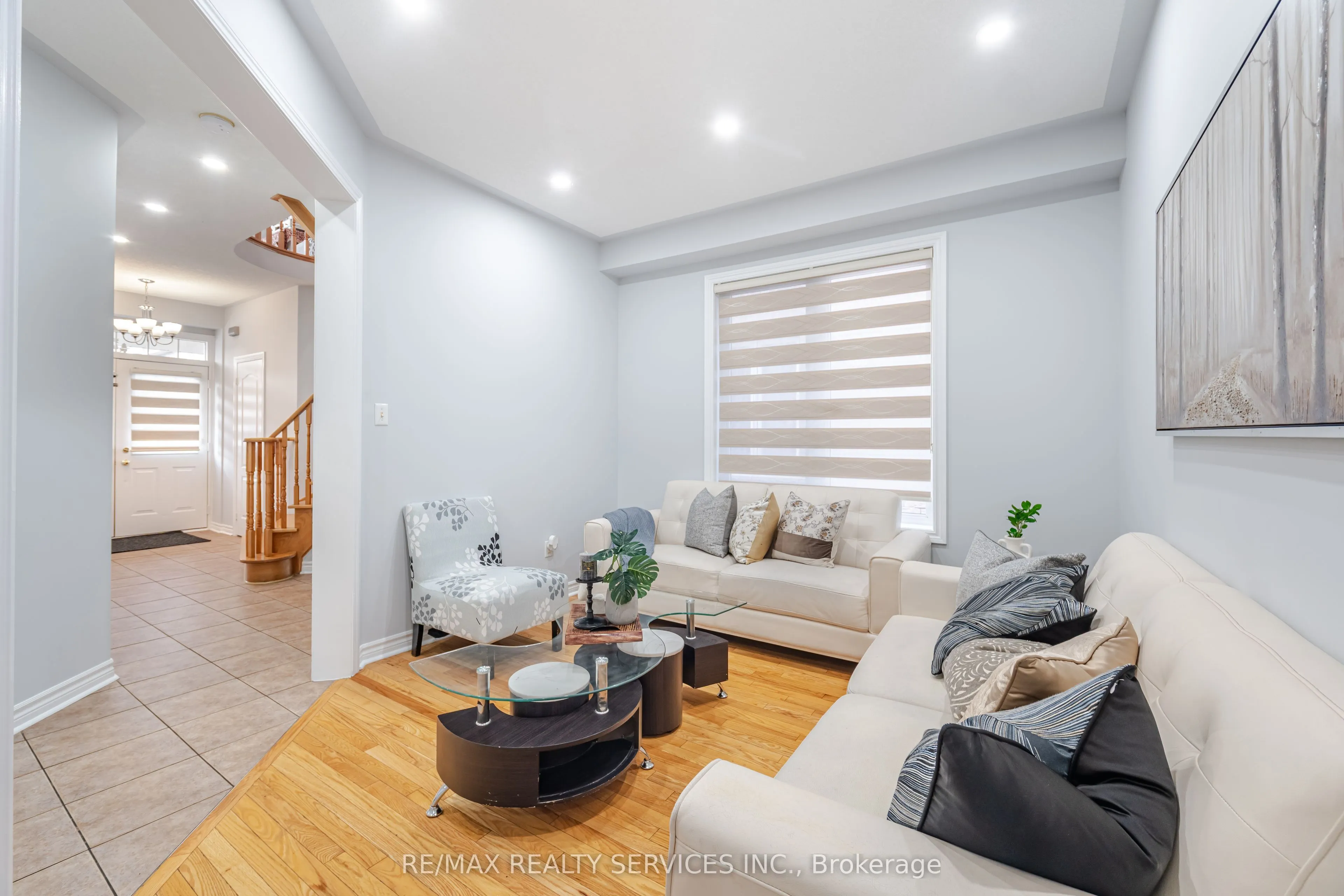 27 Hardgate Crescent