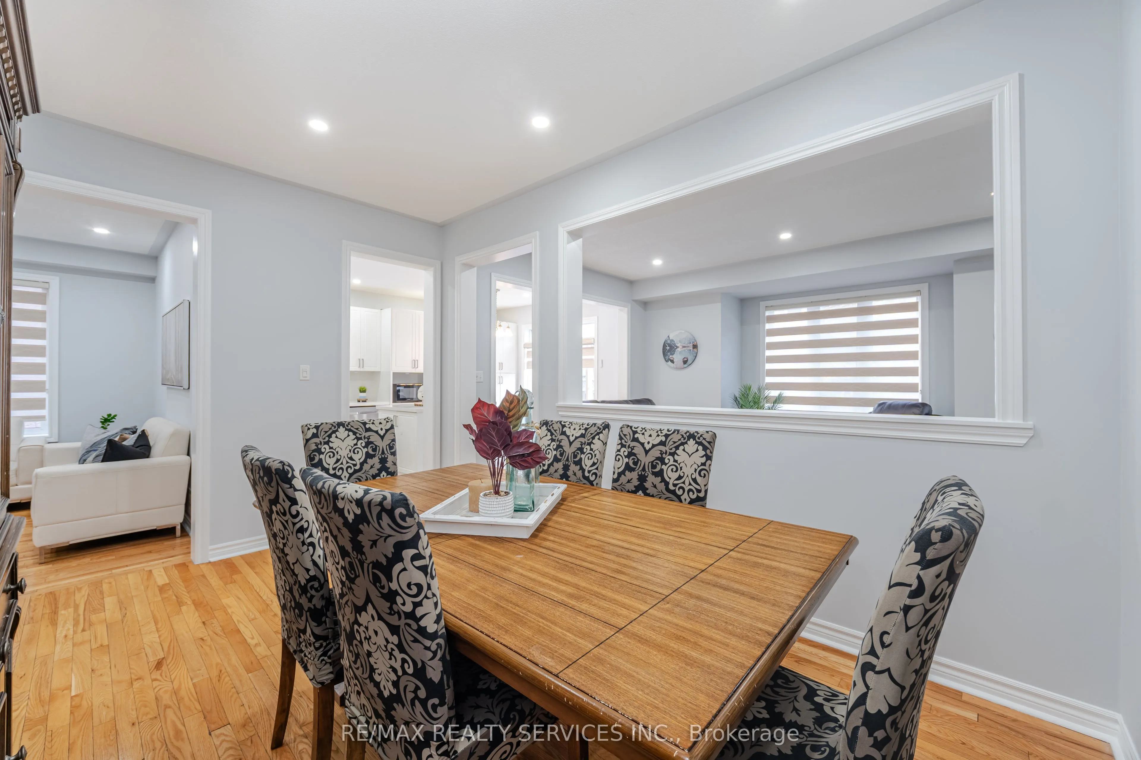 27 Hardgate Crescent