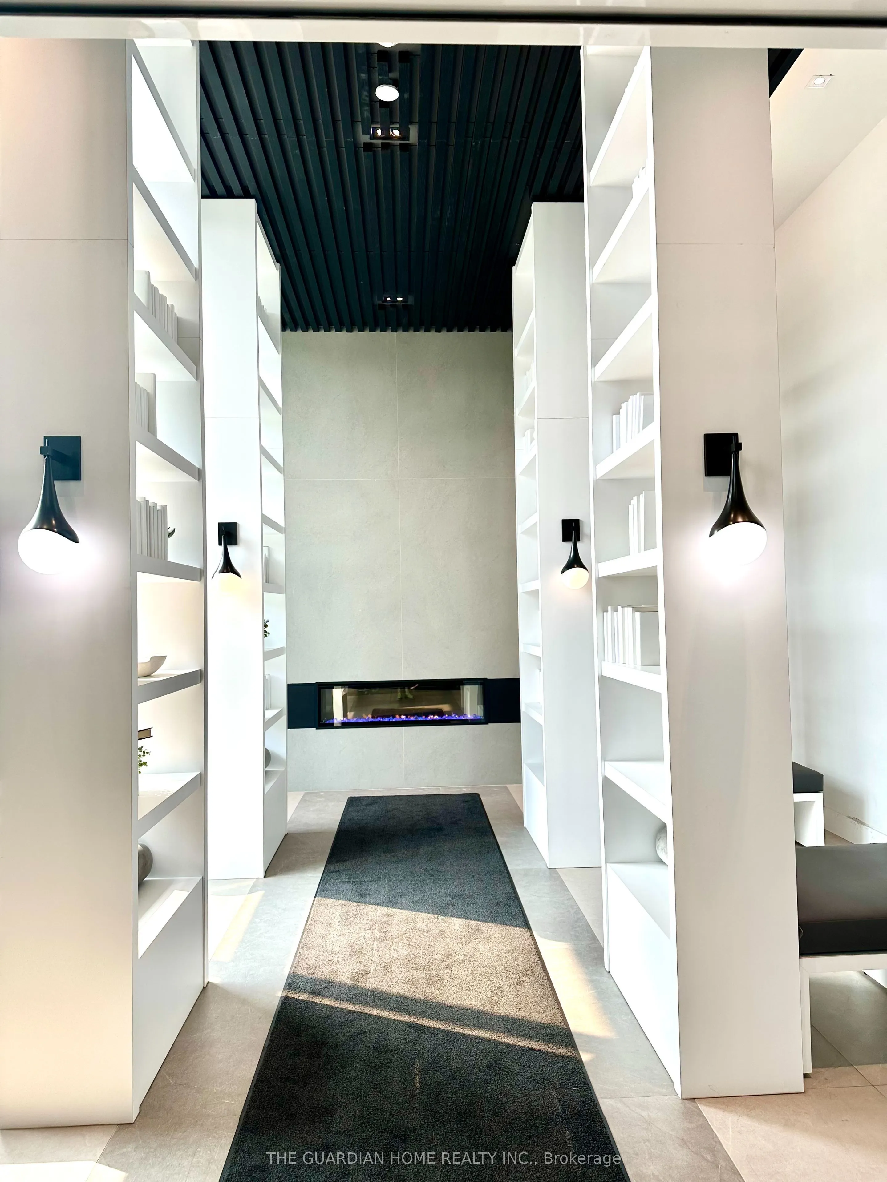 2489 Taunton Road, #817