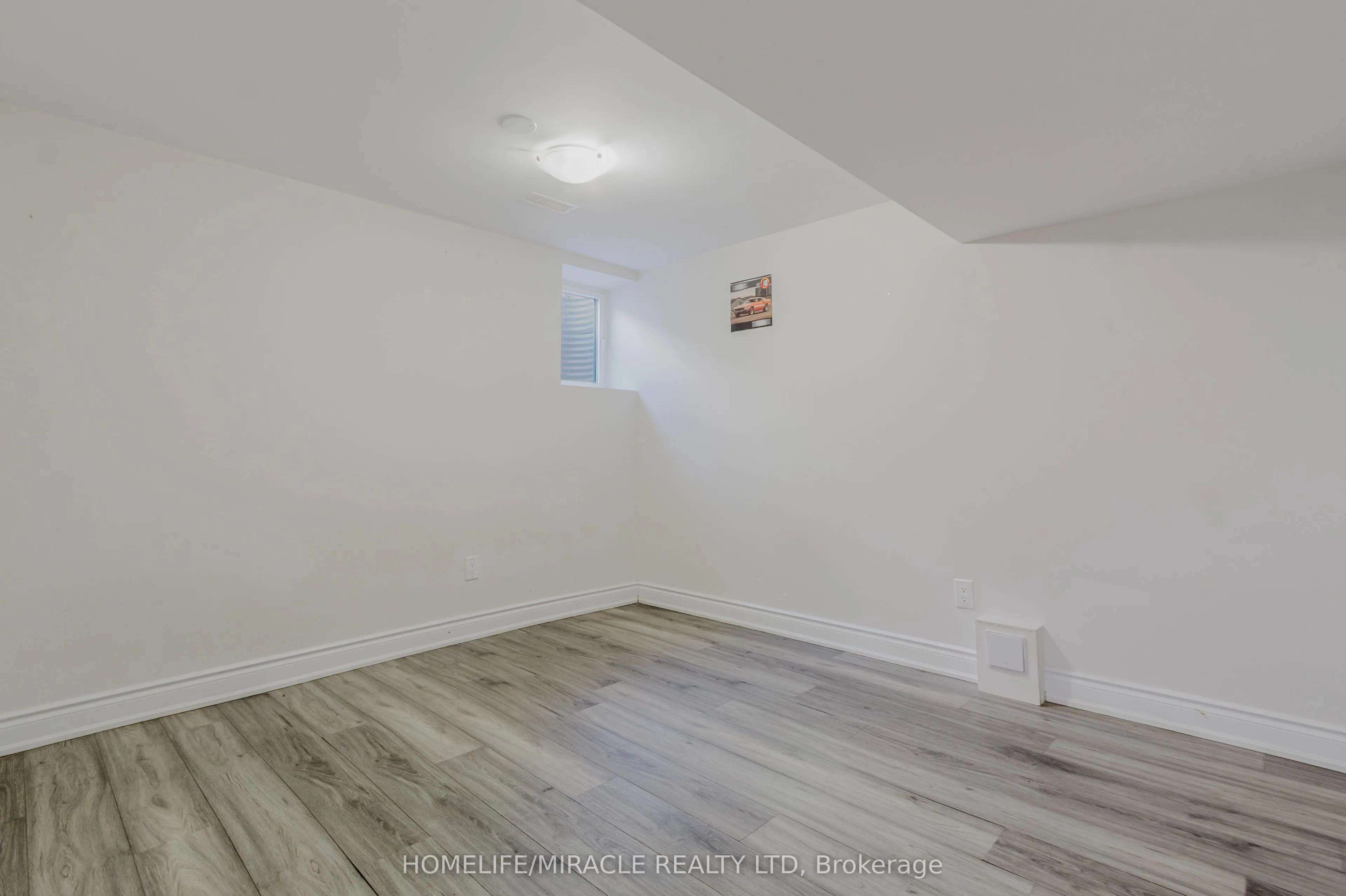 27 Silver Egret Road