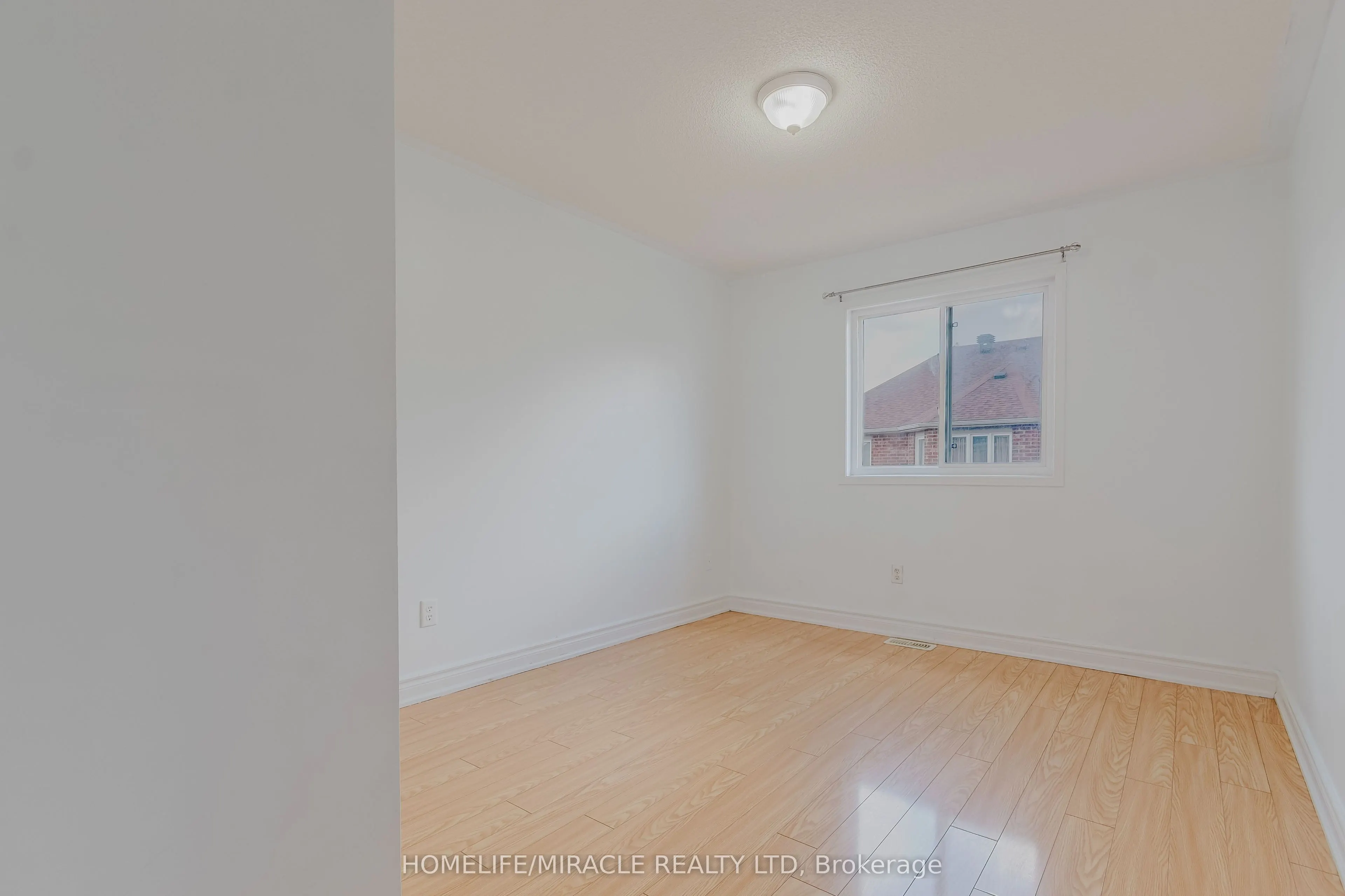 27 Silver Egret Road