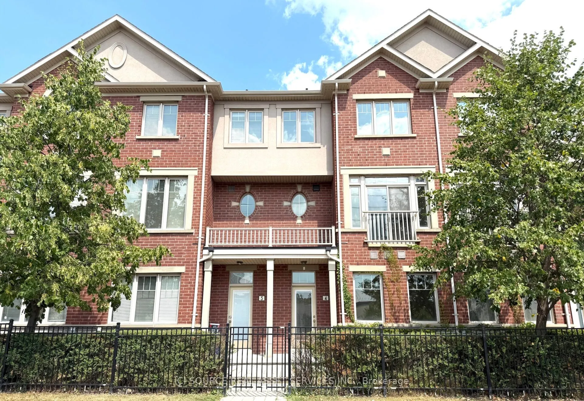 3215 Thomas Street, #4