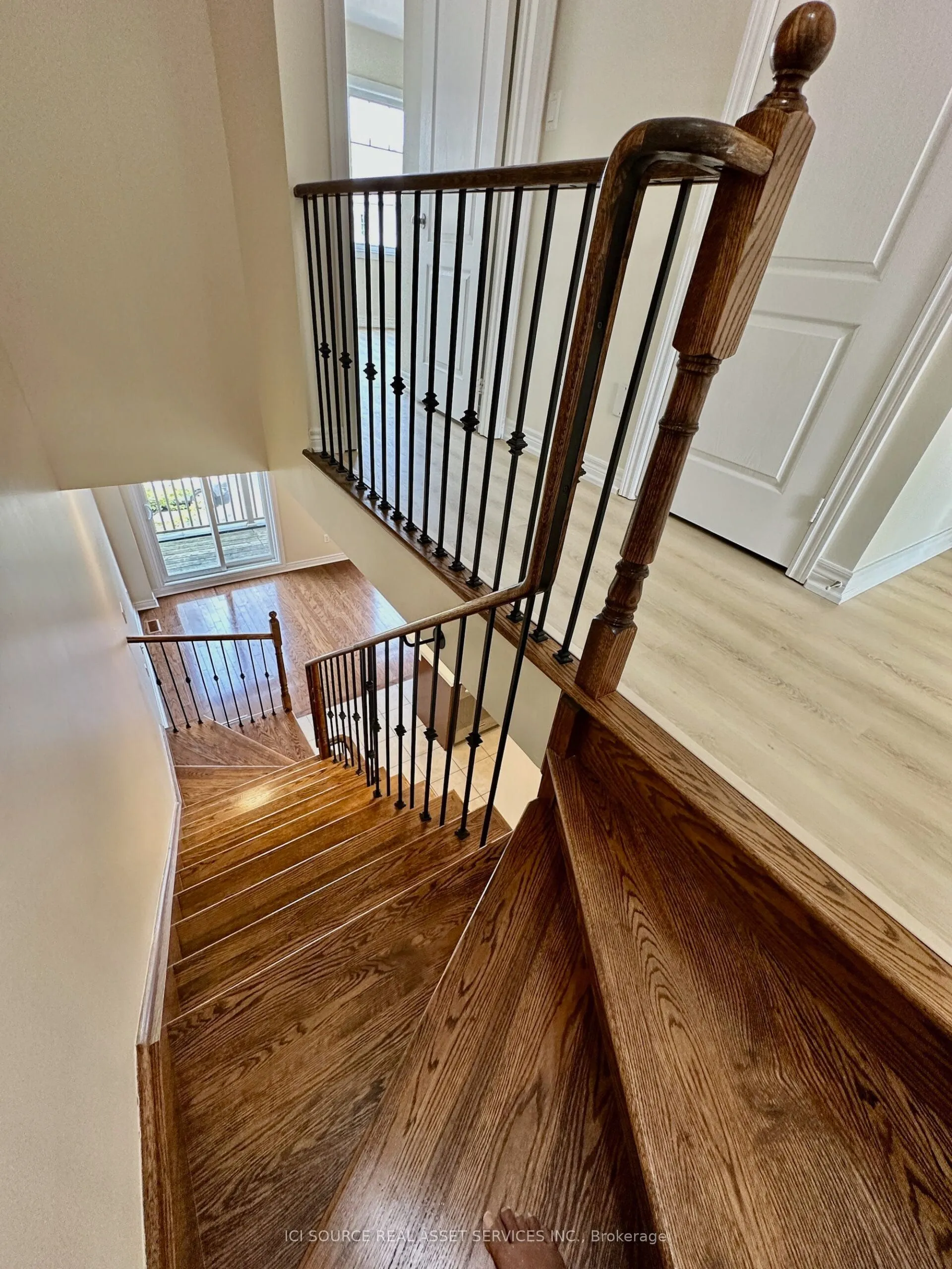 3215 Thomas Street, #4