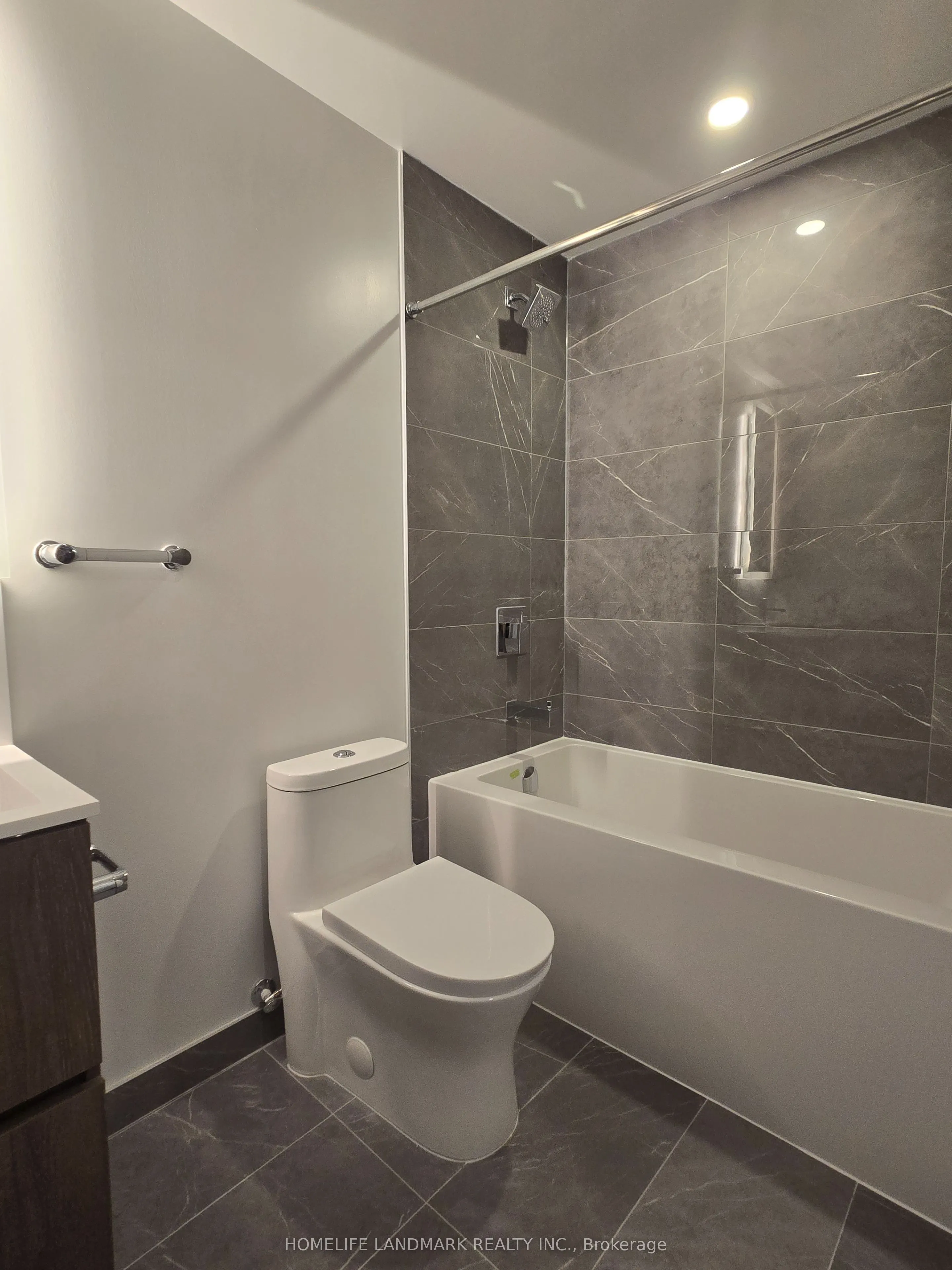 251 Masonry Way, #819