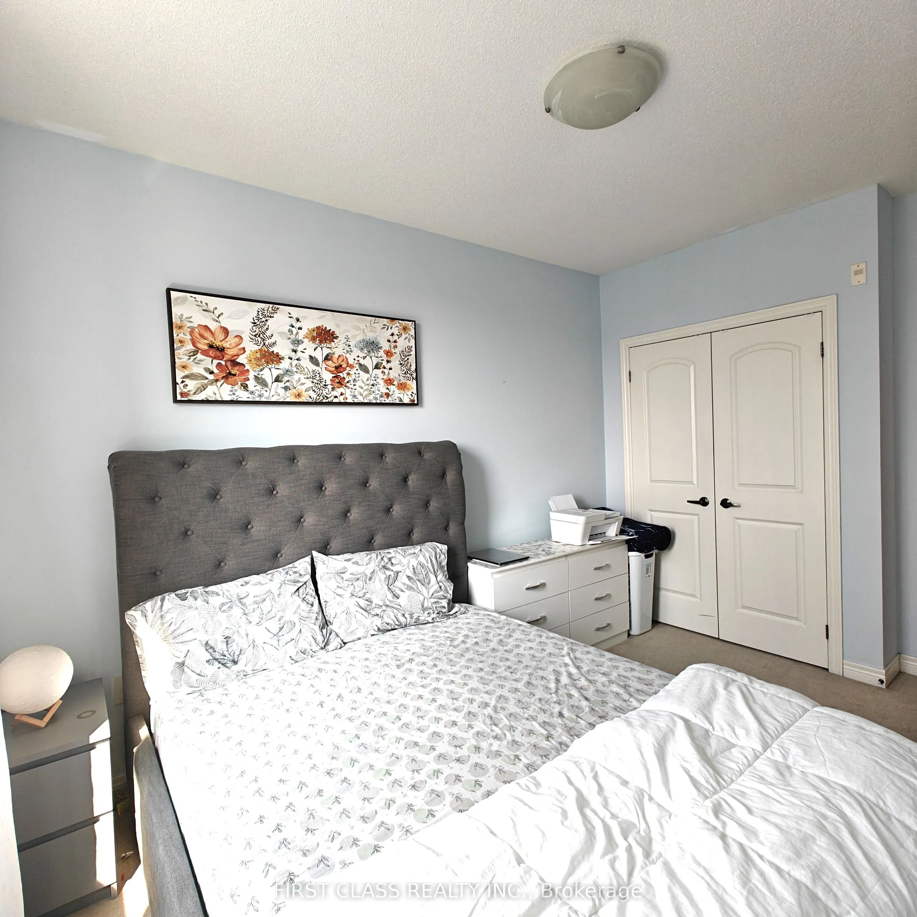 383 Main Street E, #321
