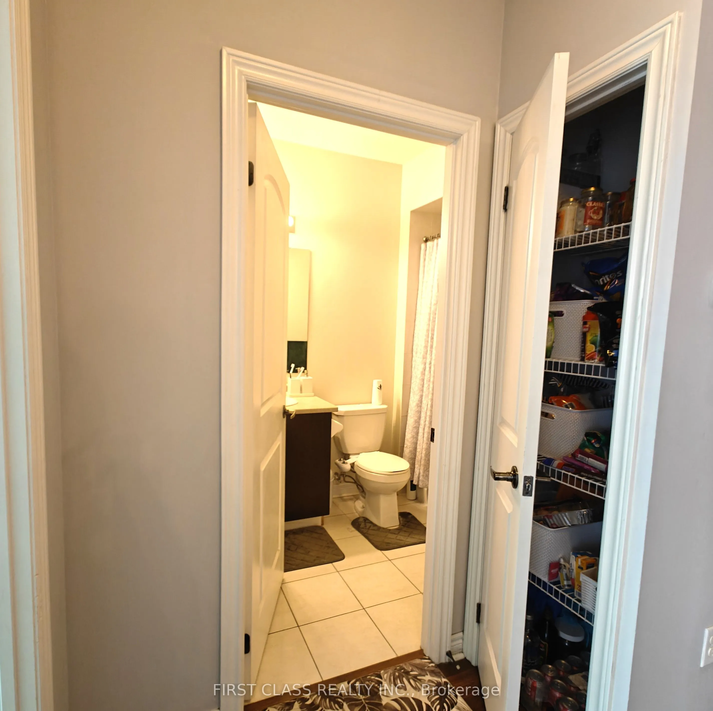 383 Main Street E, #321