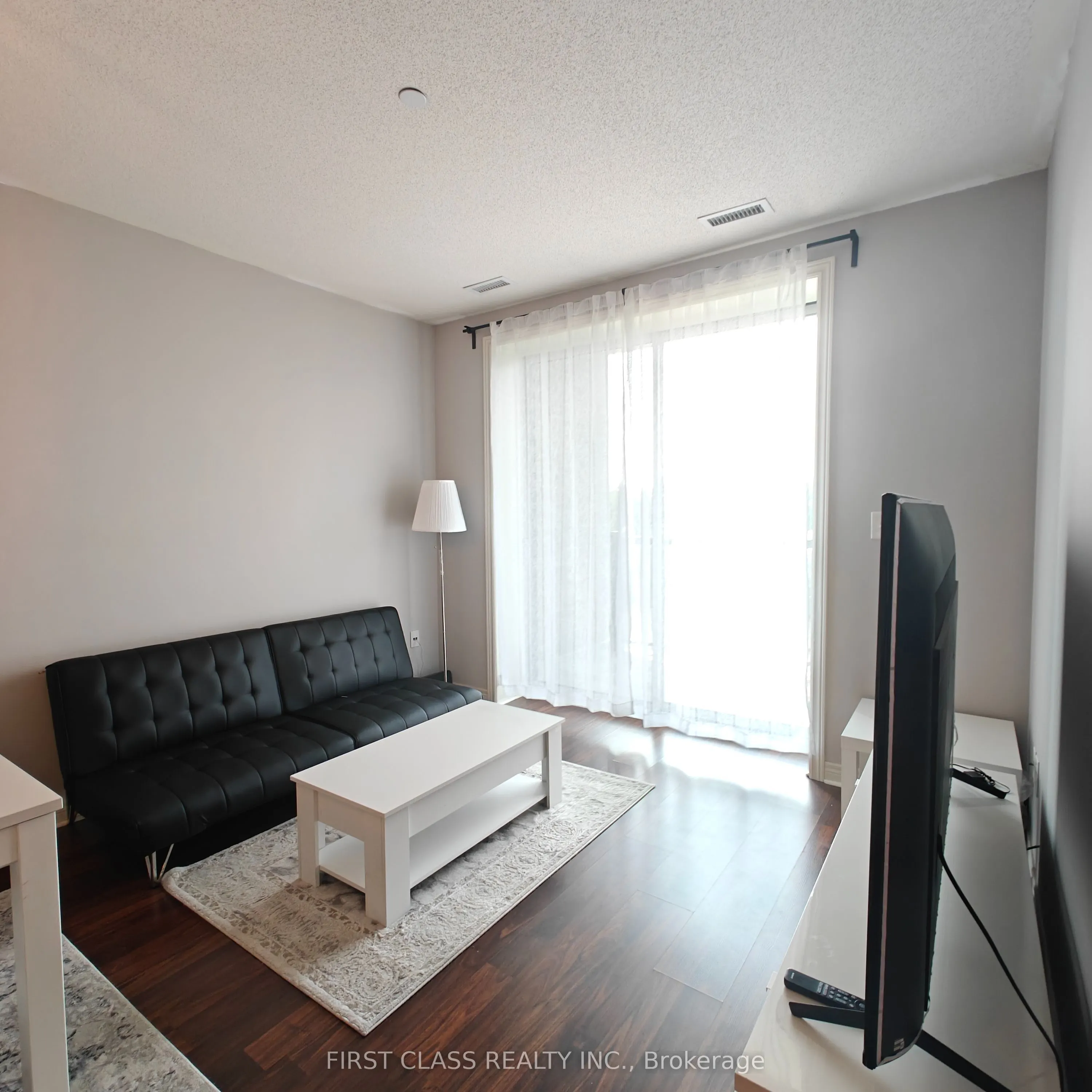 383 Main Street E, #321