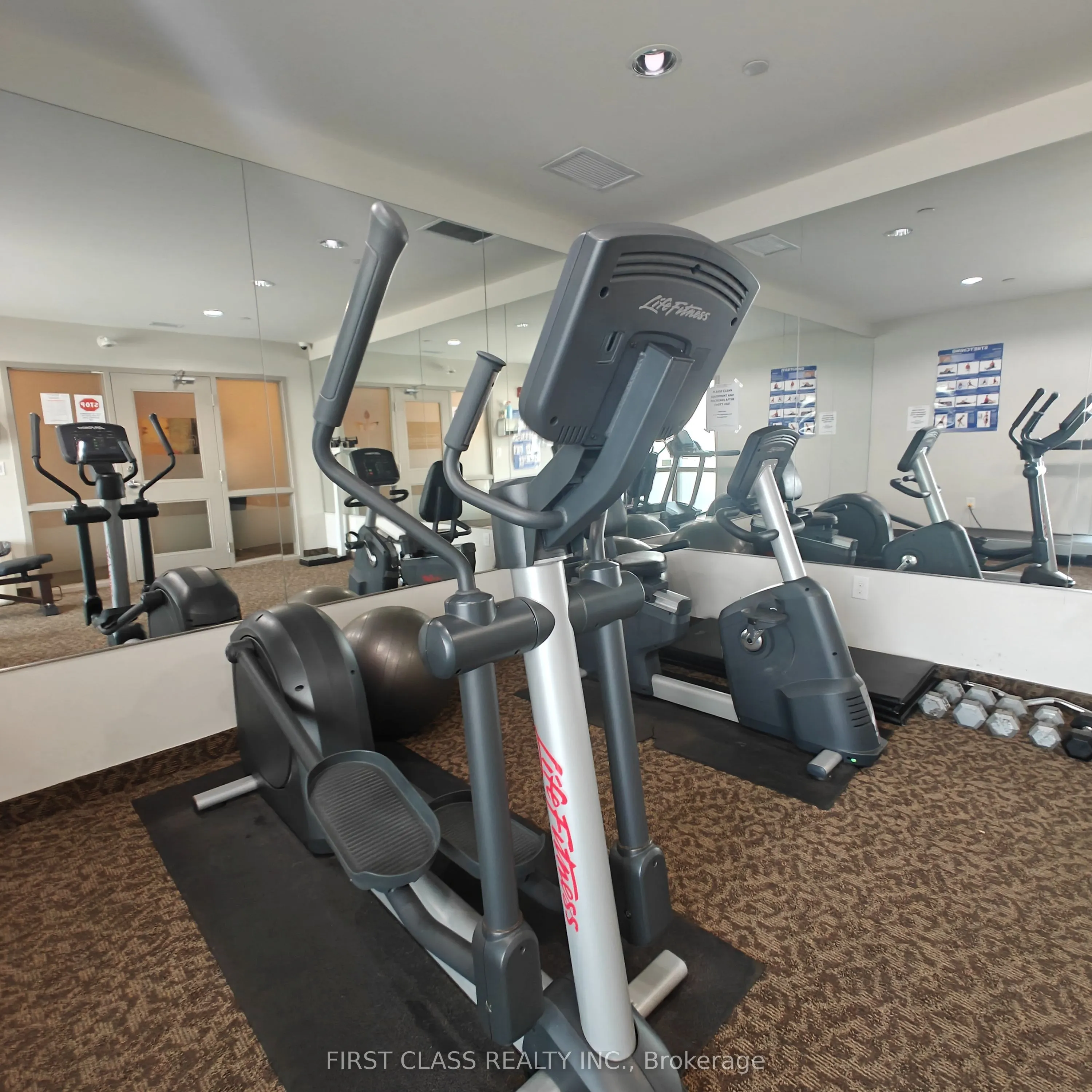 383 Main Street E, #321