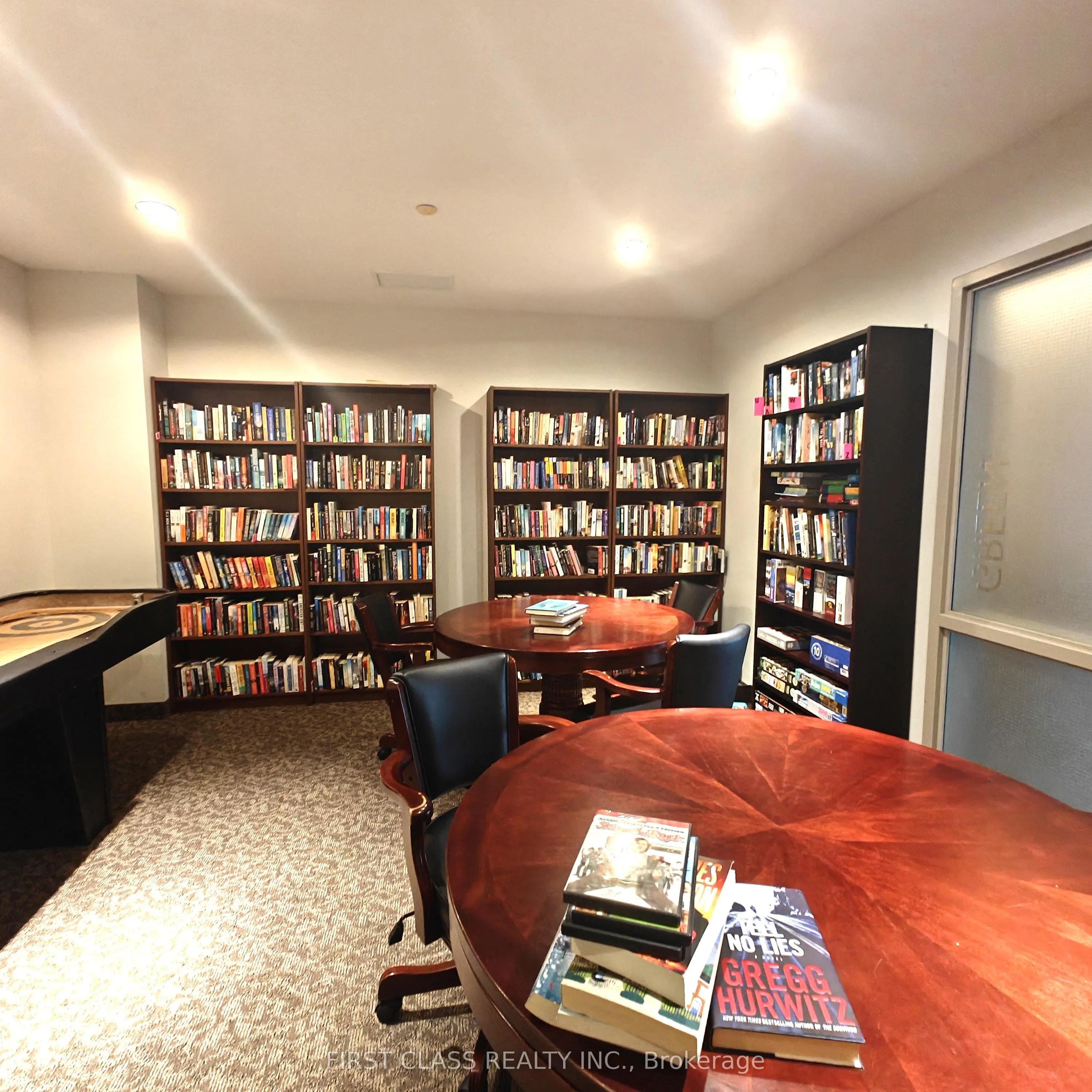 383 Main Street E, #321