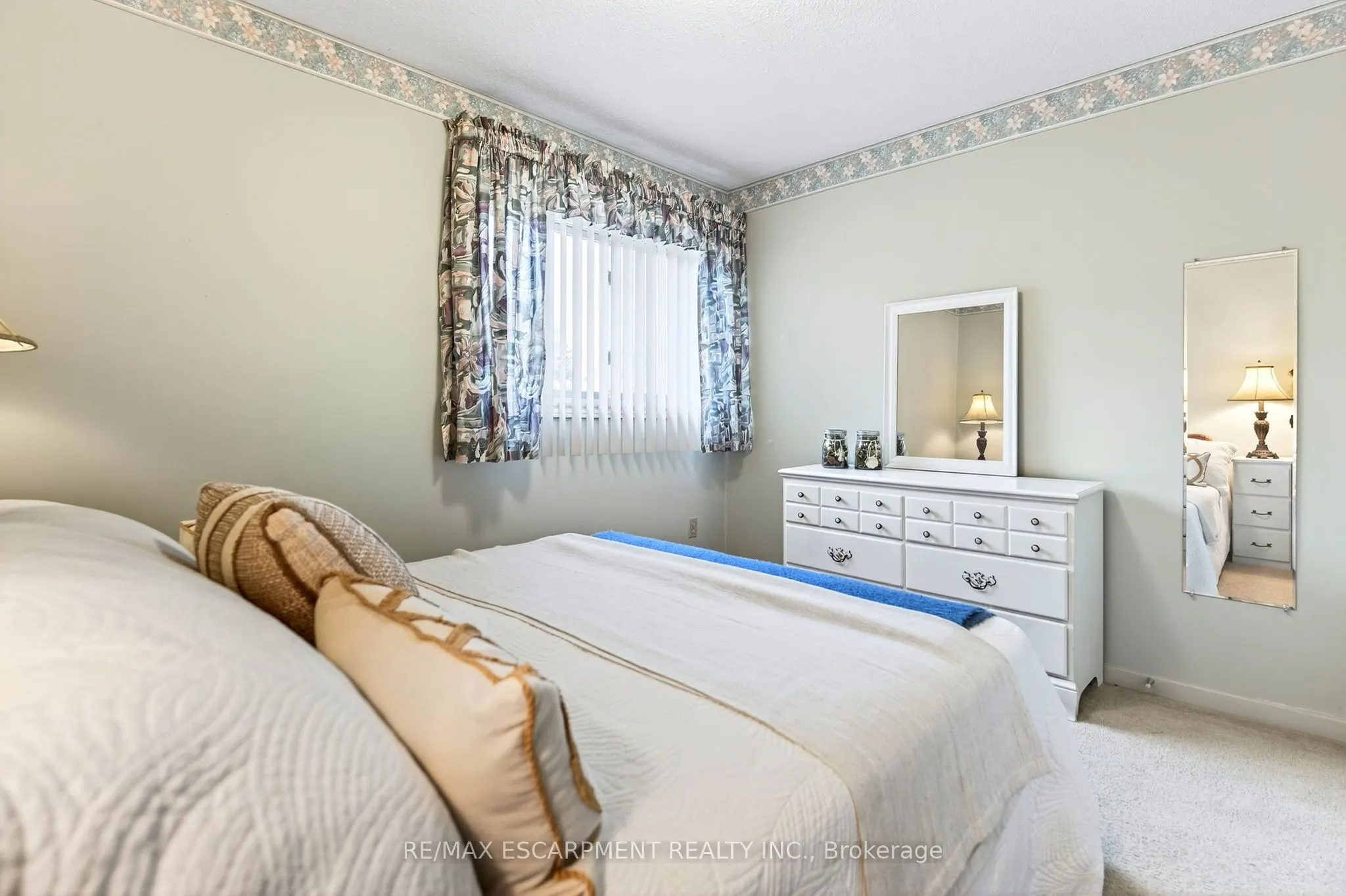 1552 Kerns Road, #4
