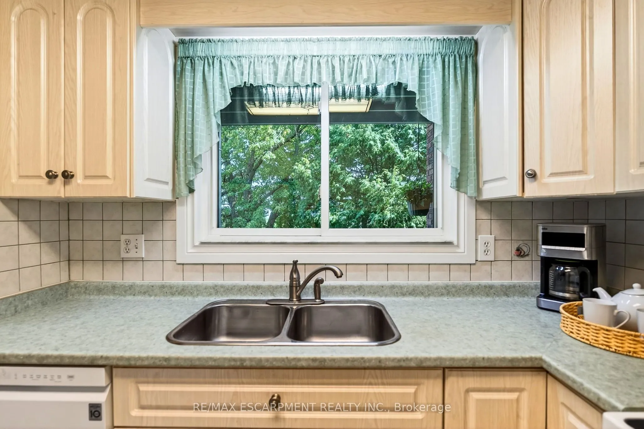1552 Kerns Road, #4