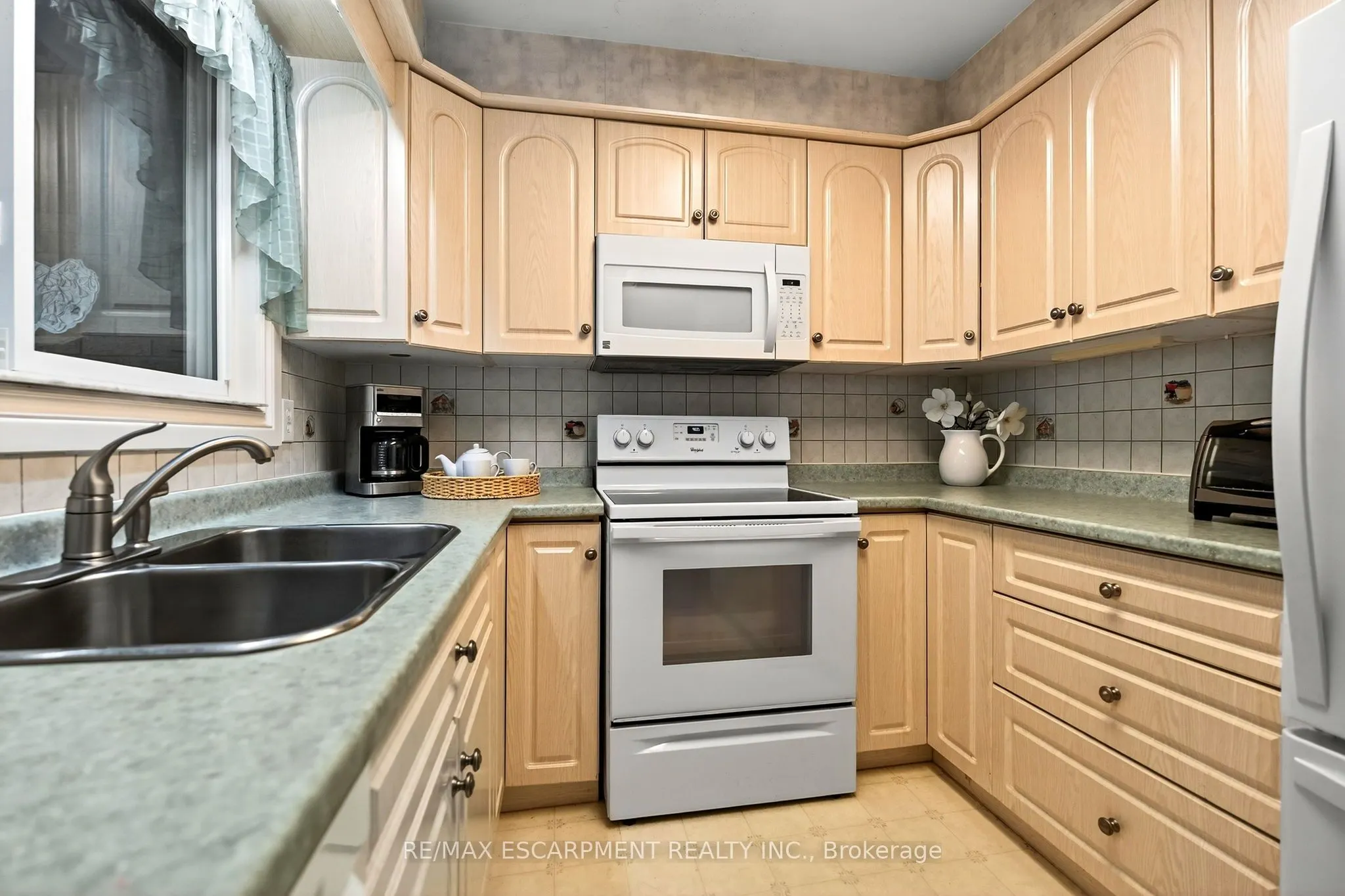 1552 Kerns Road, #4