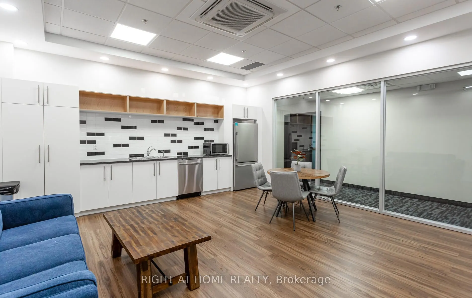 1670 North Service Road E, #212