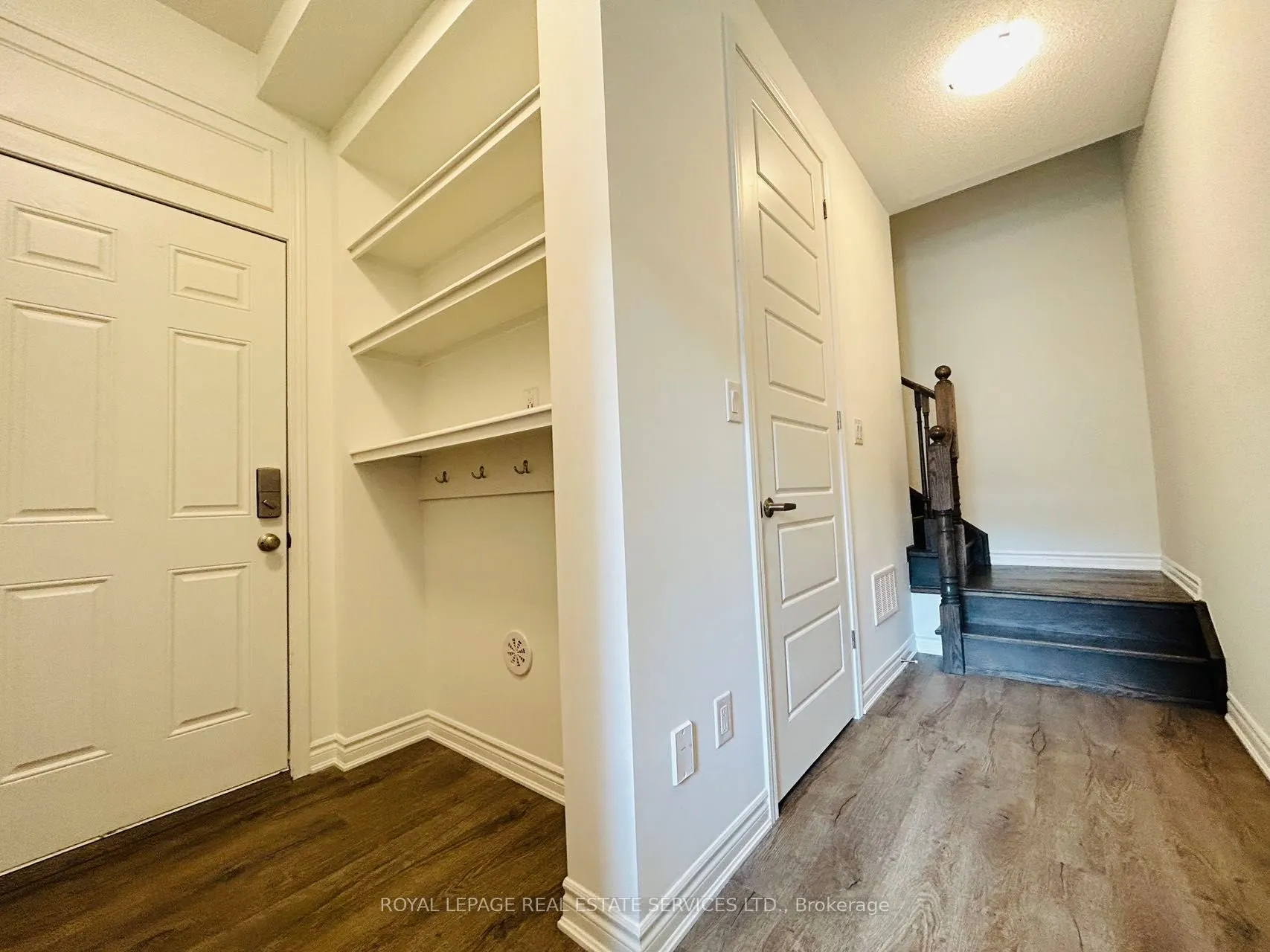 1577 Moira Crescent