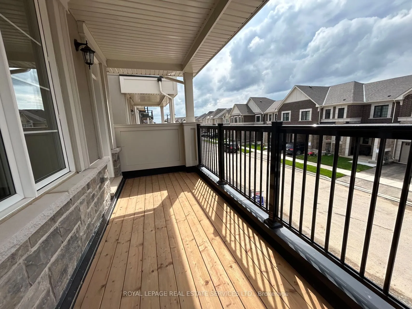 1577 Moira Crescent