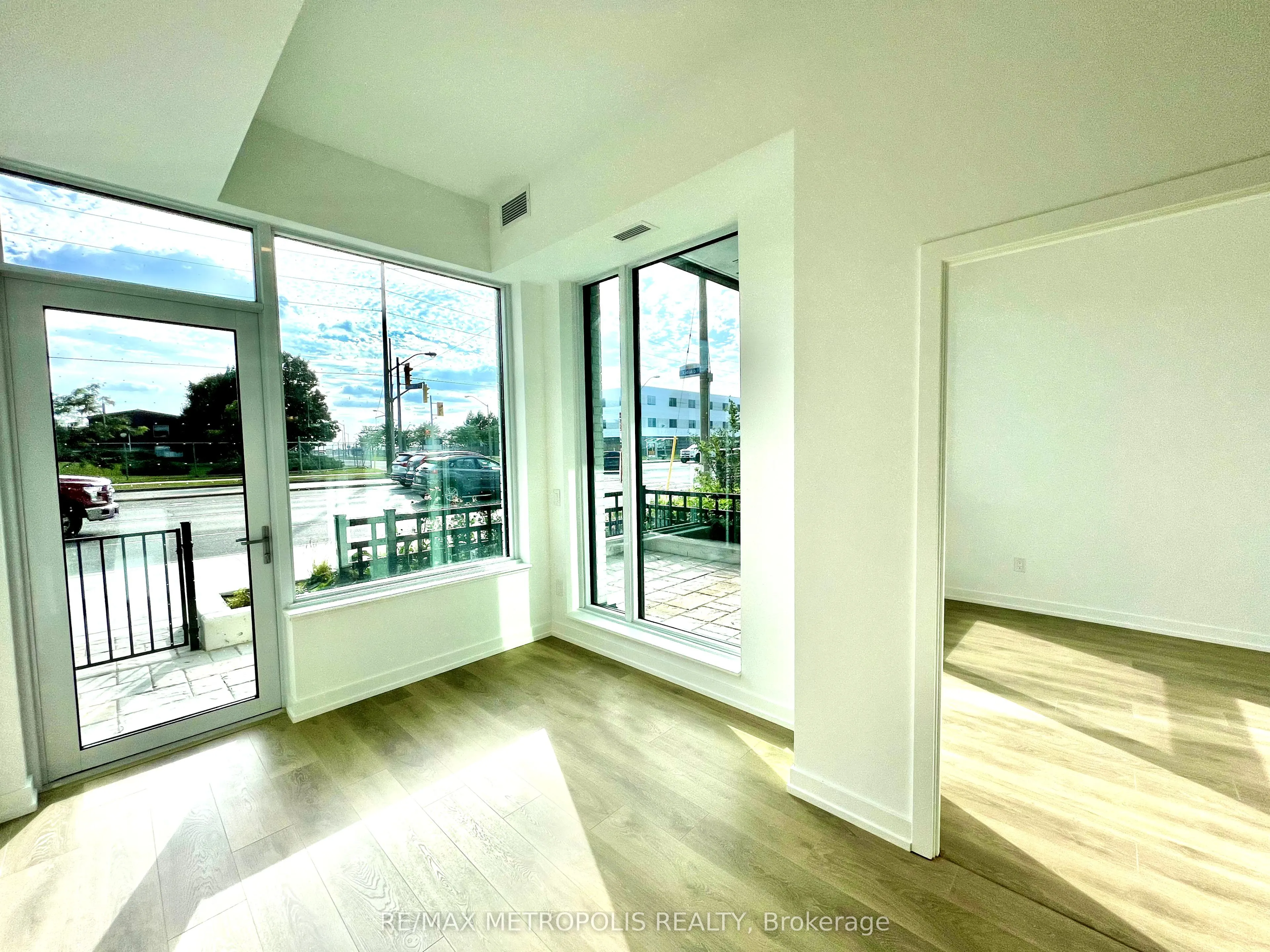 1100 Sheppard Avenue W, #118