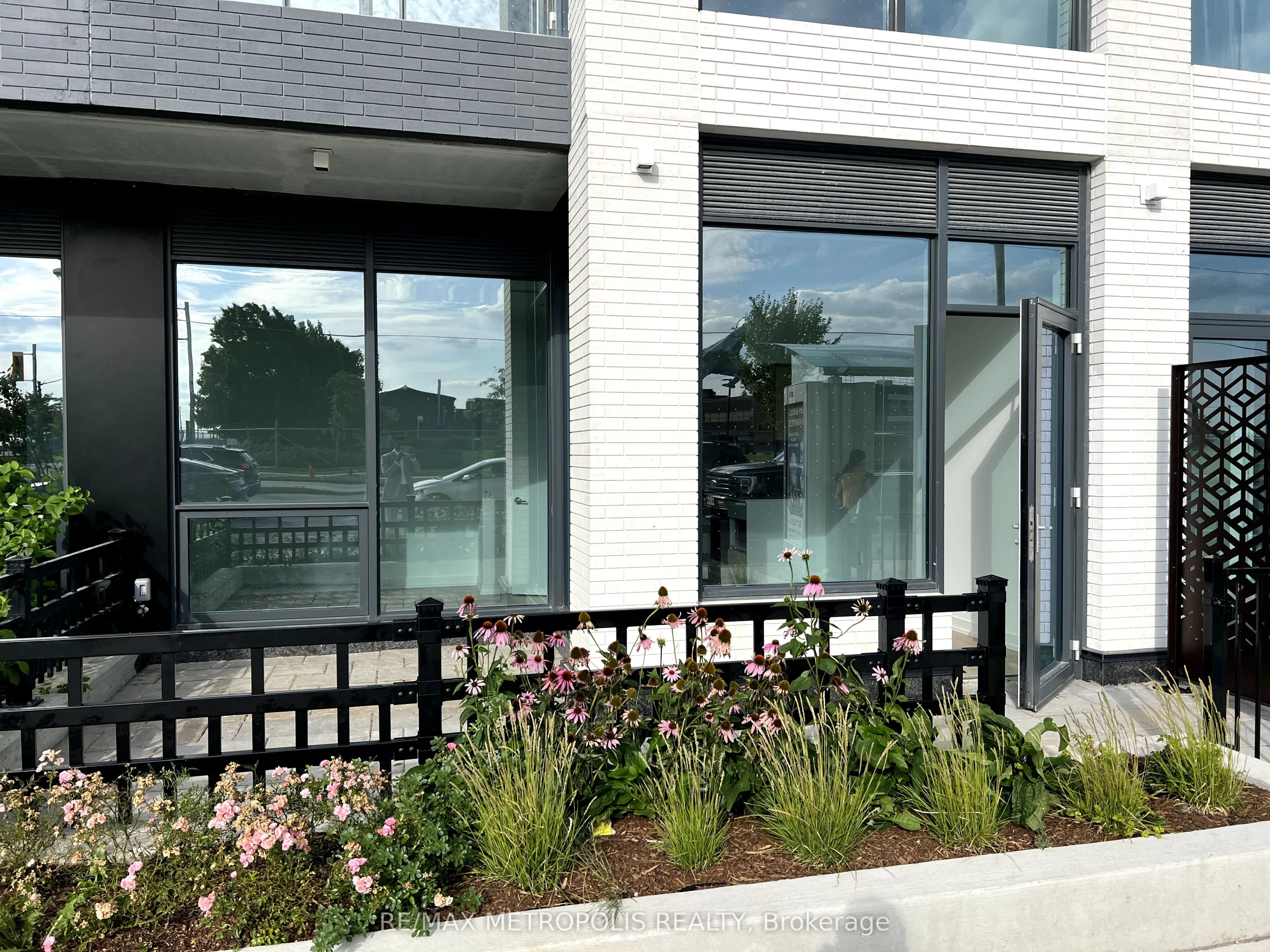 1100 Sheppard Avenue W, #118