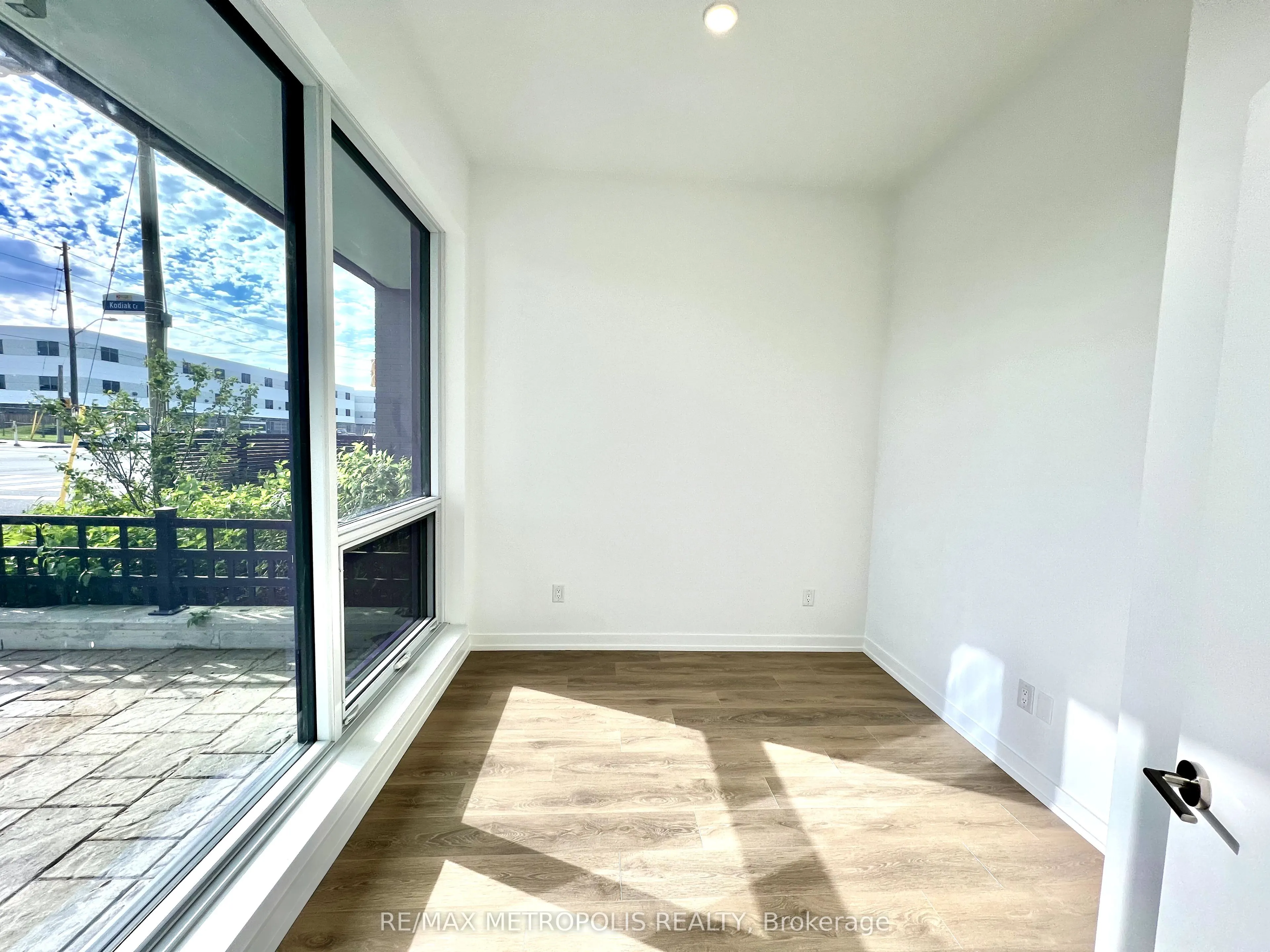 1100 Sheppard Avenue W, #118