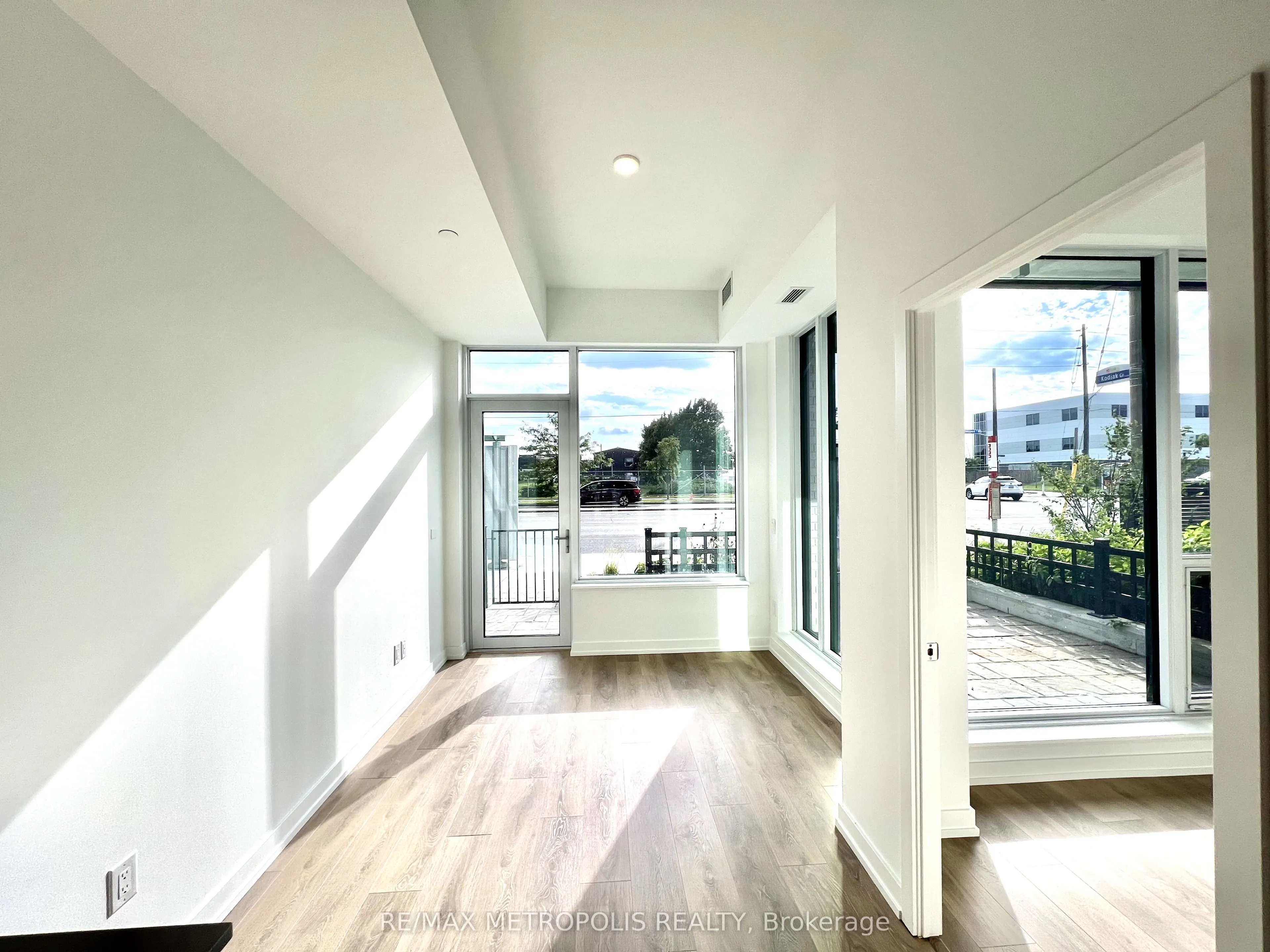 1100 Sheppard Avenue W, #118