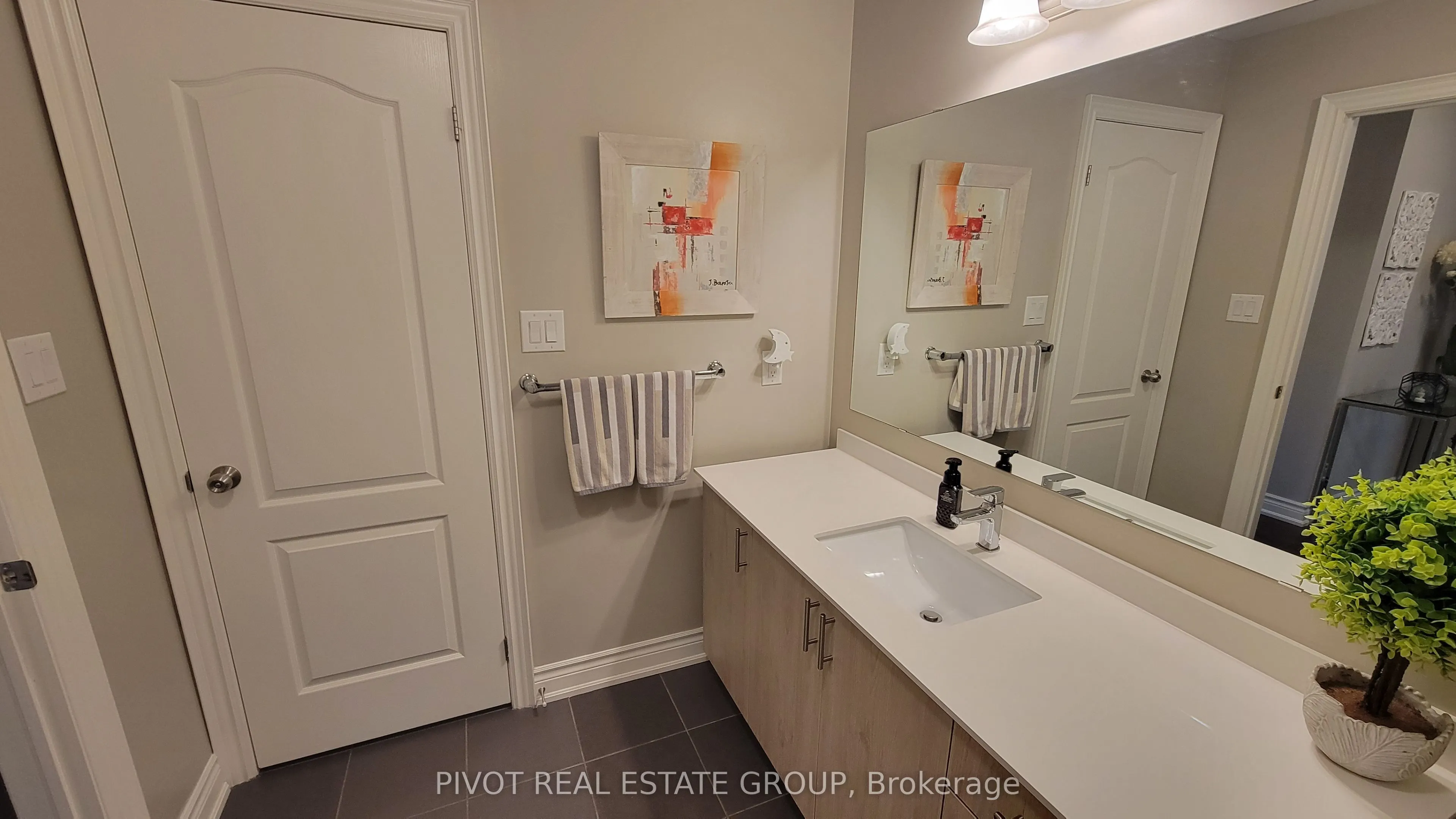 1292 Clarriage Court