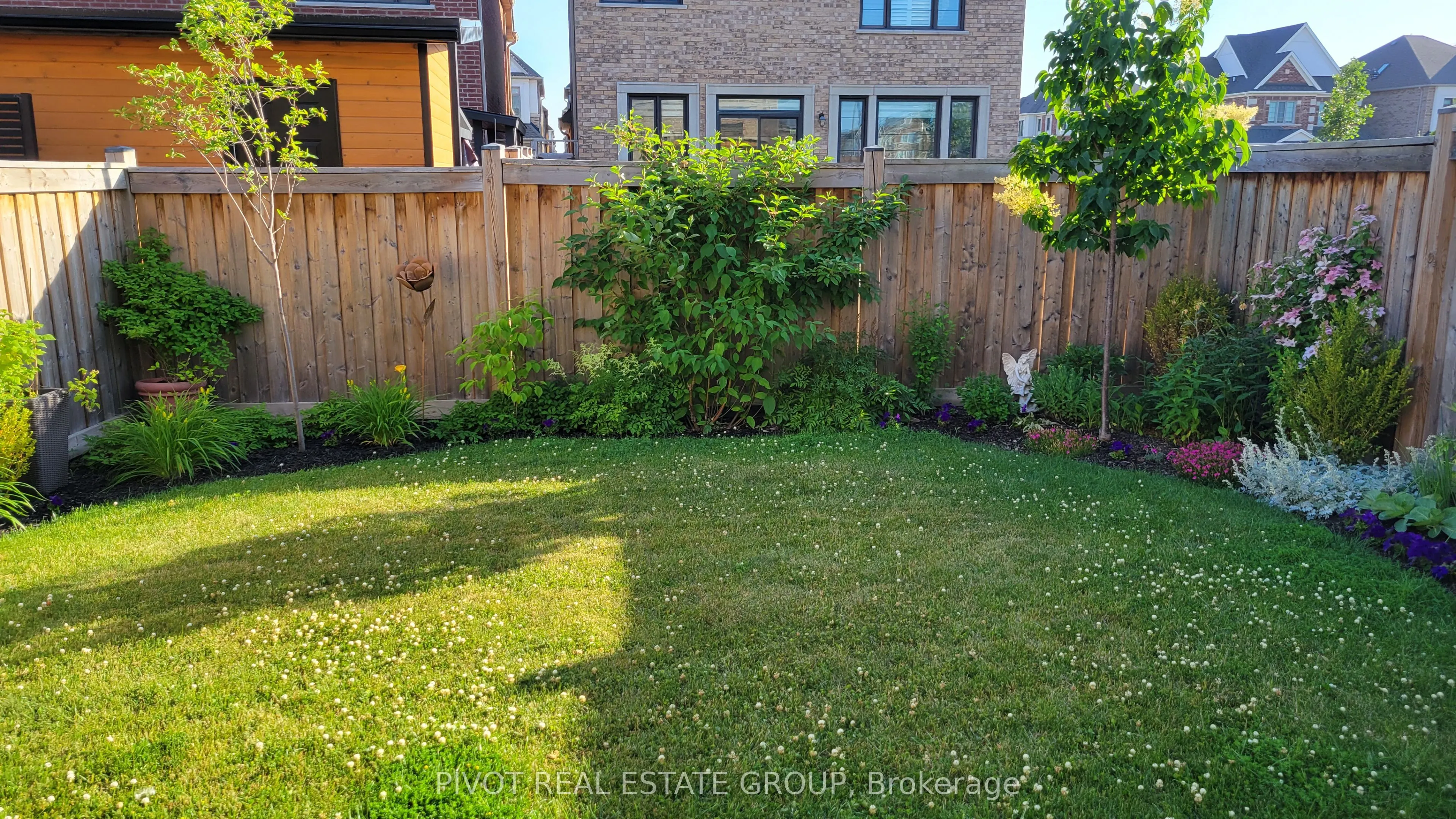 1292 Clarriage Court