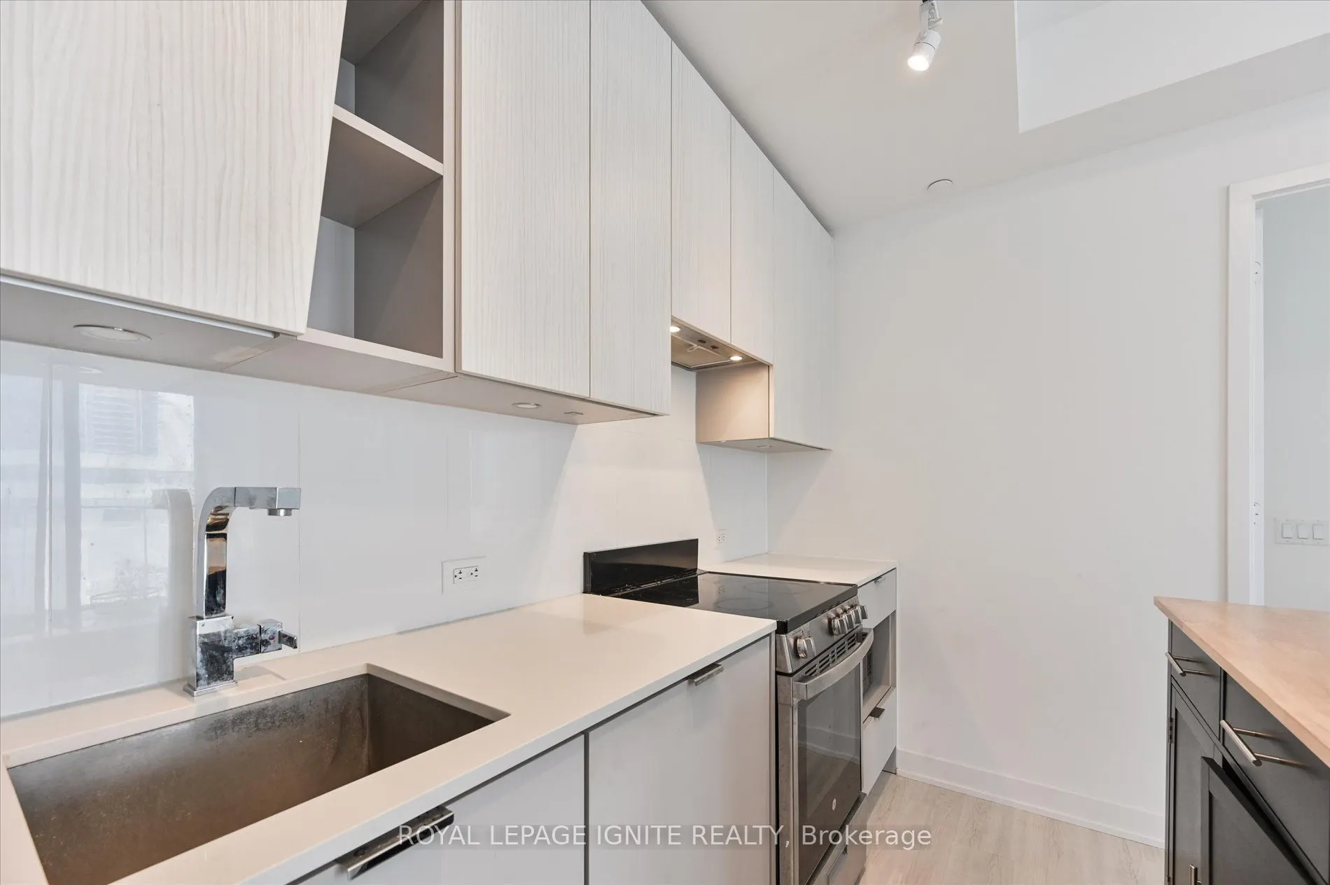 3883 Quartz Road, #501
