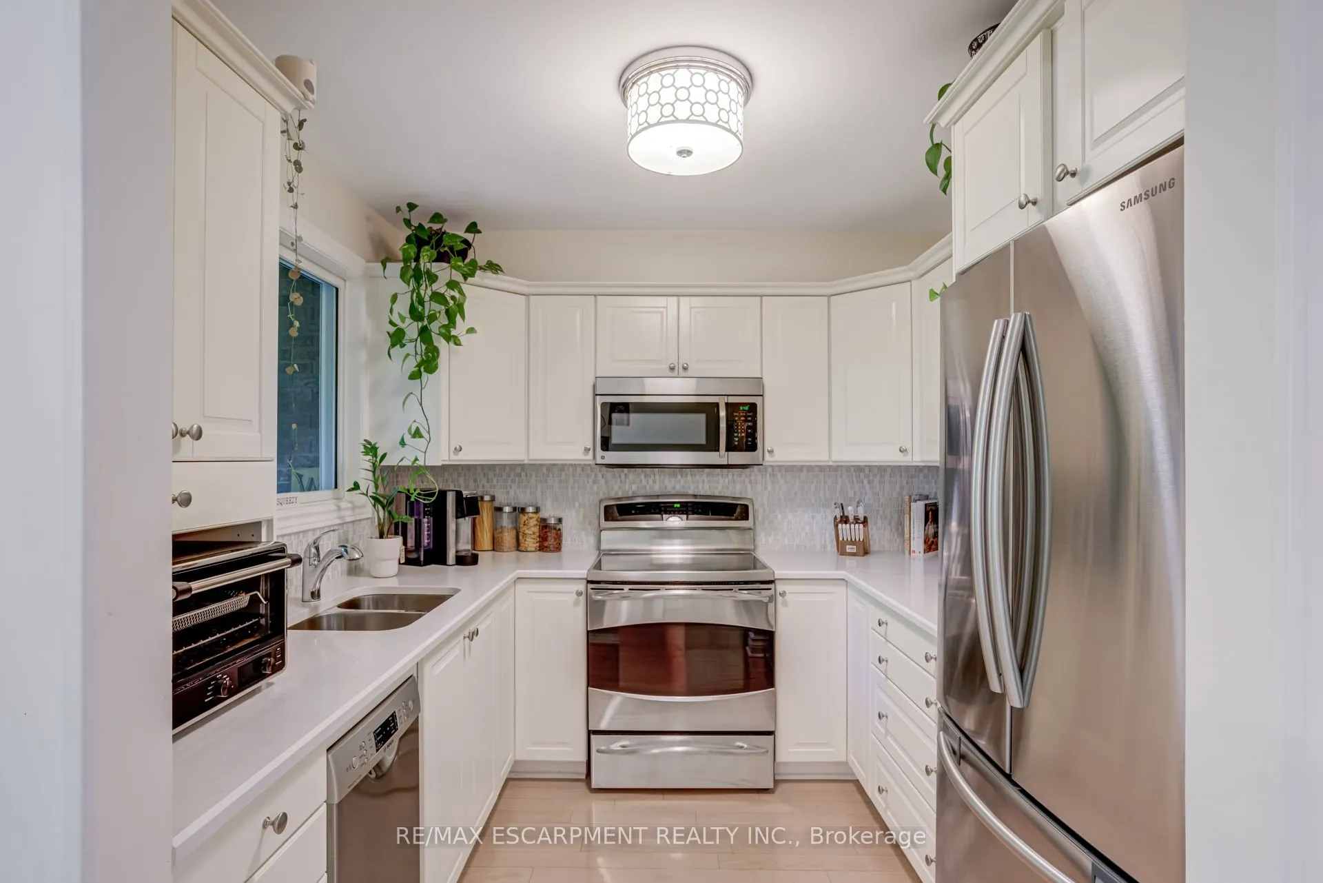 1560 Kerns Road, #5